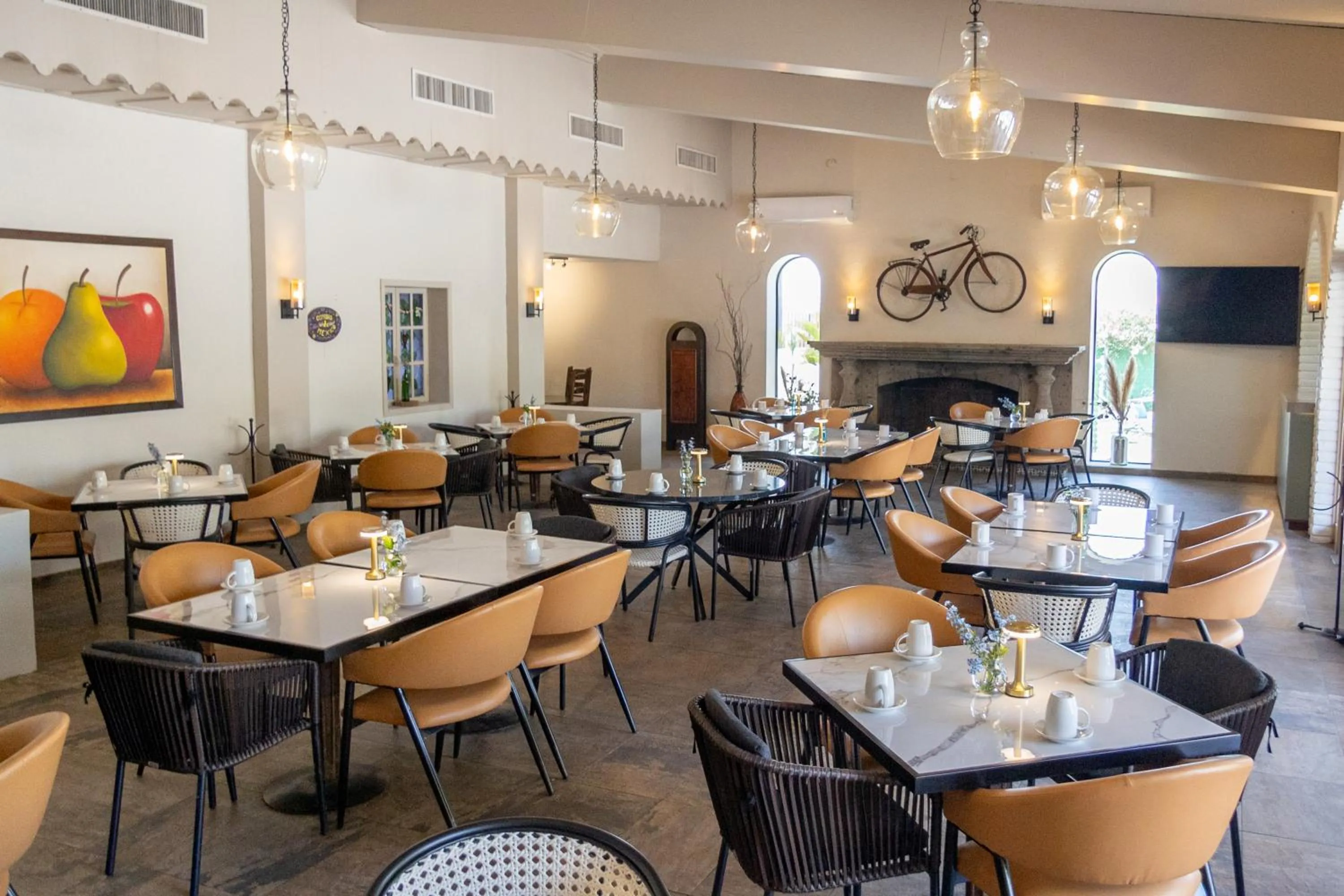 Restaurant/places to eat in Hotel Del Rio