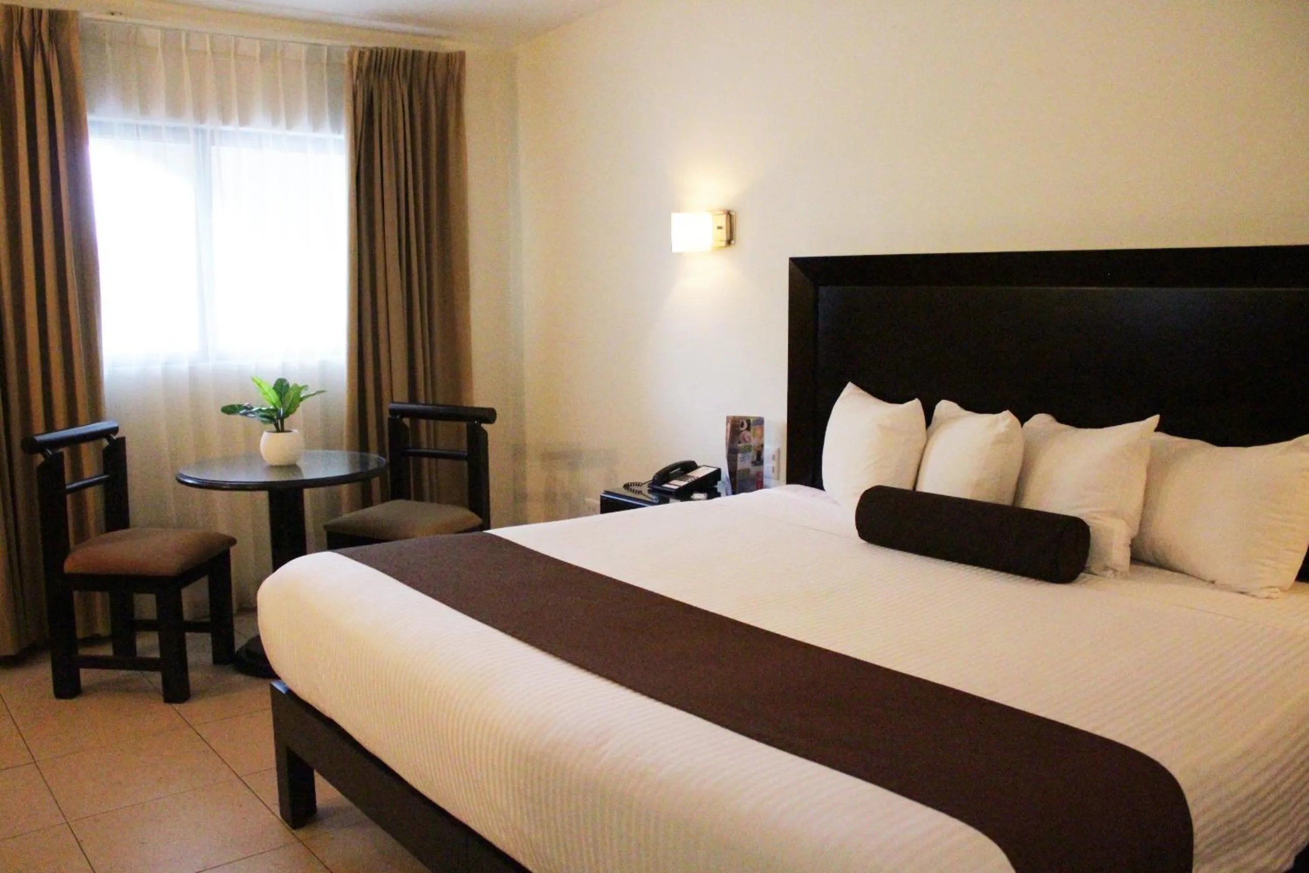 Property building, Bed in Hotel Del Rio