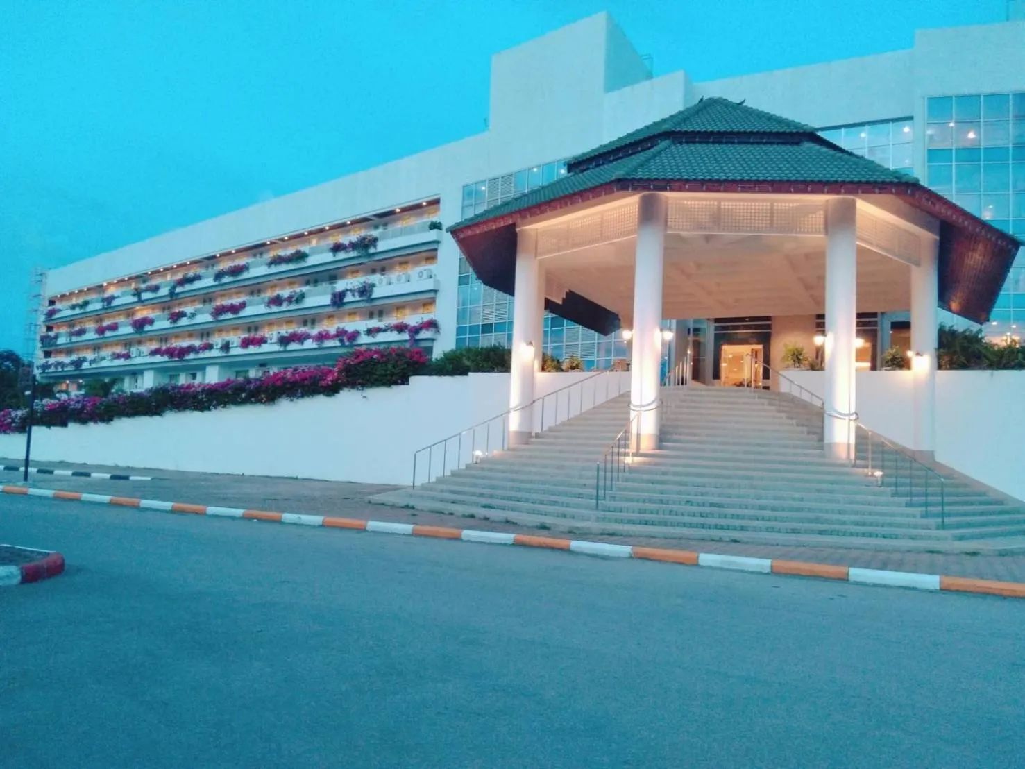 Seapine Beach Golf and Resort Hua Hin