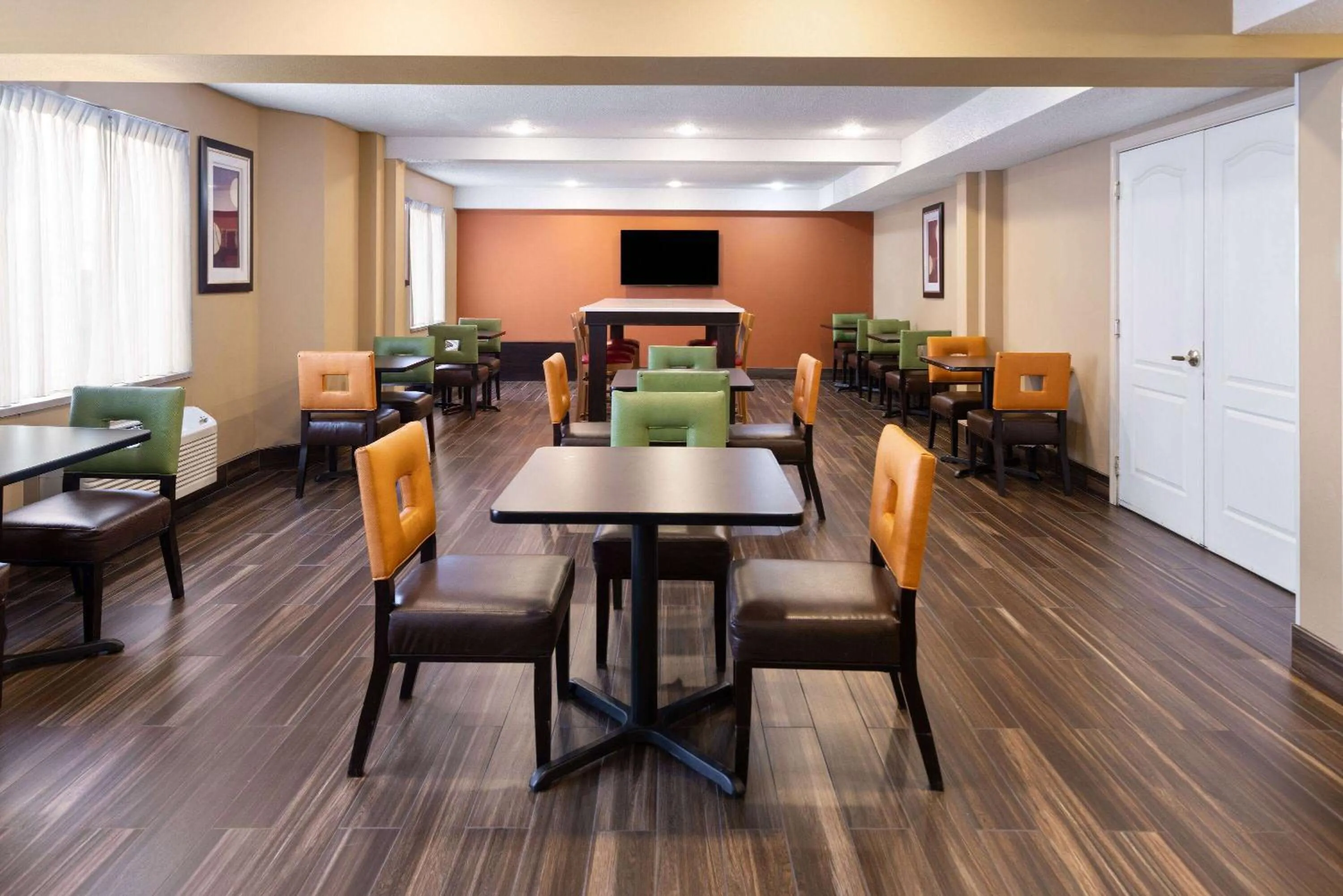 Breakfast in Baymont by Wyndham Newark at University of Delaware