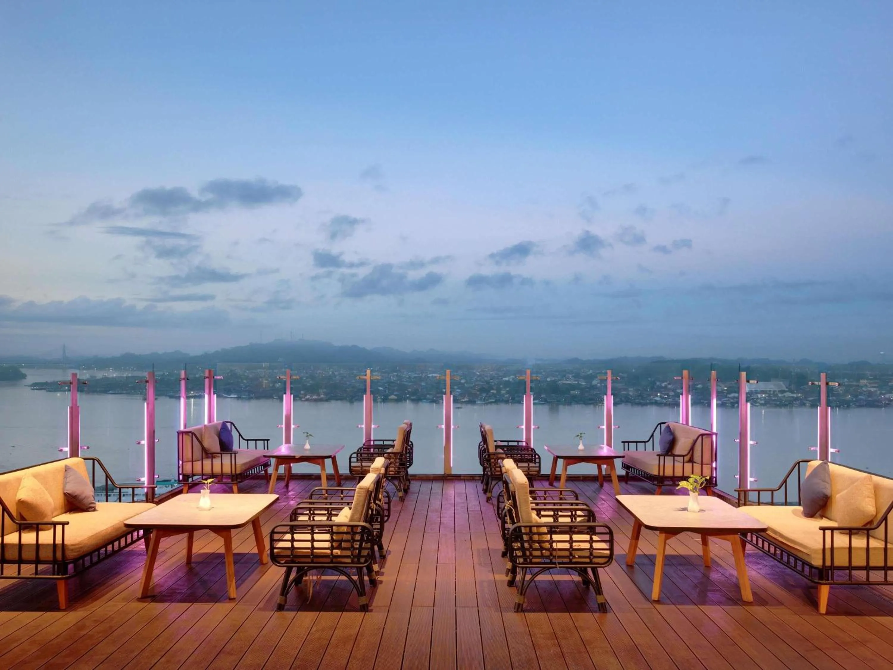 Restaurant/places to eat in Mercure Samarinda