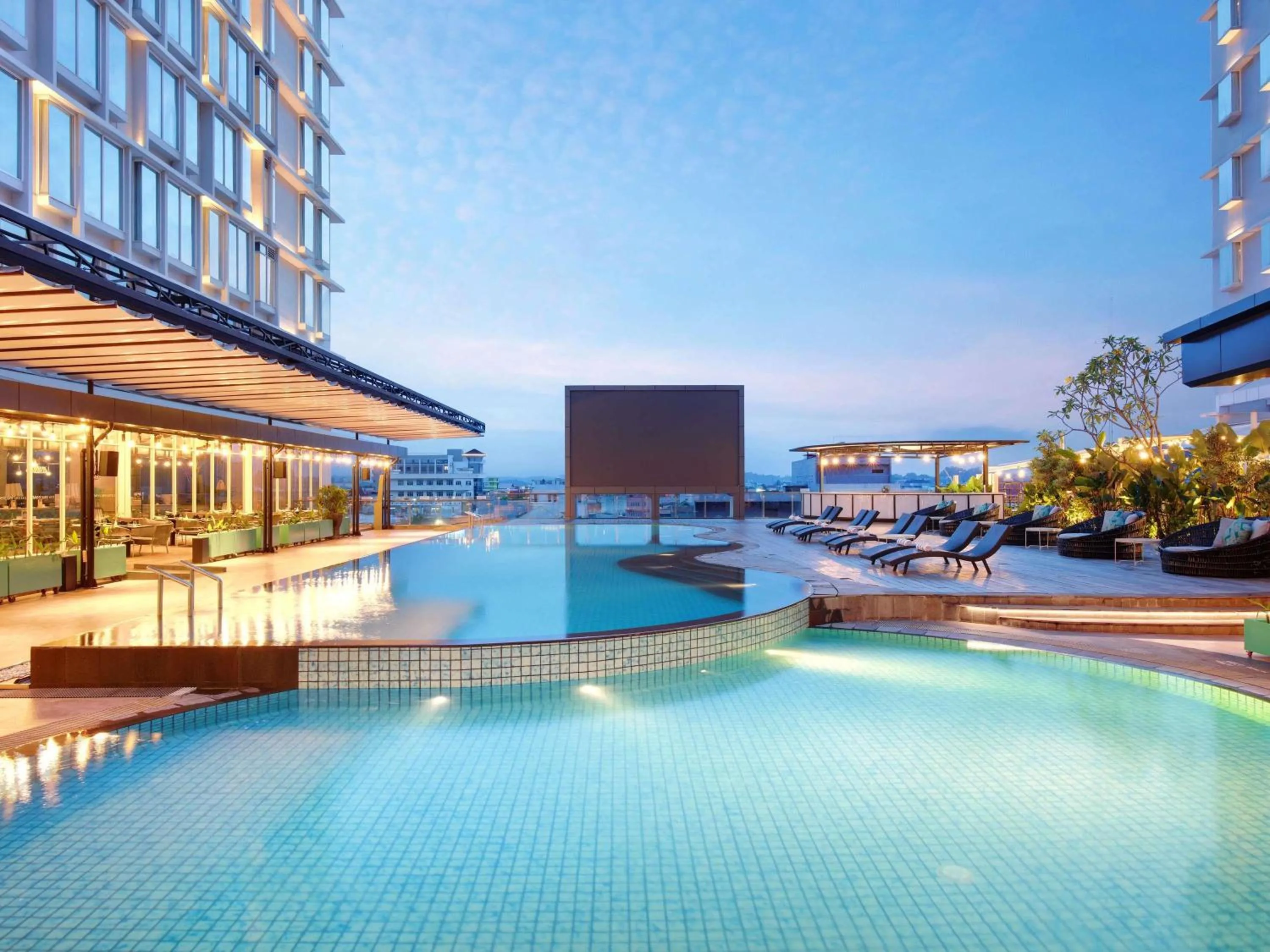 Property building in Mercure Samarinda