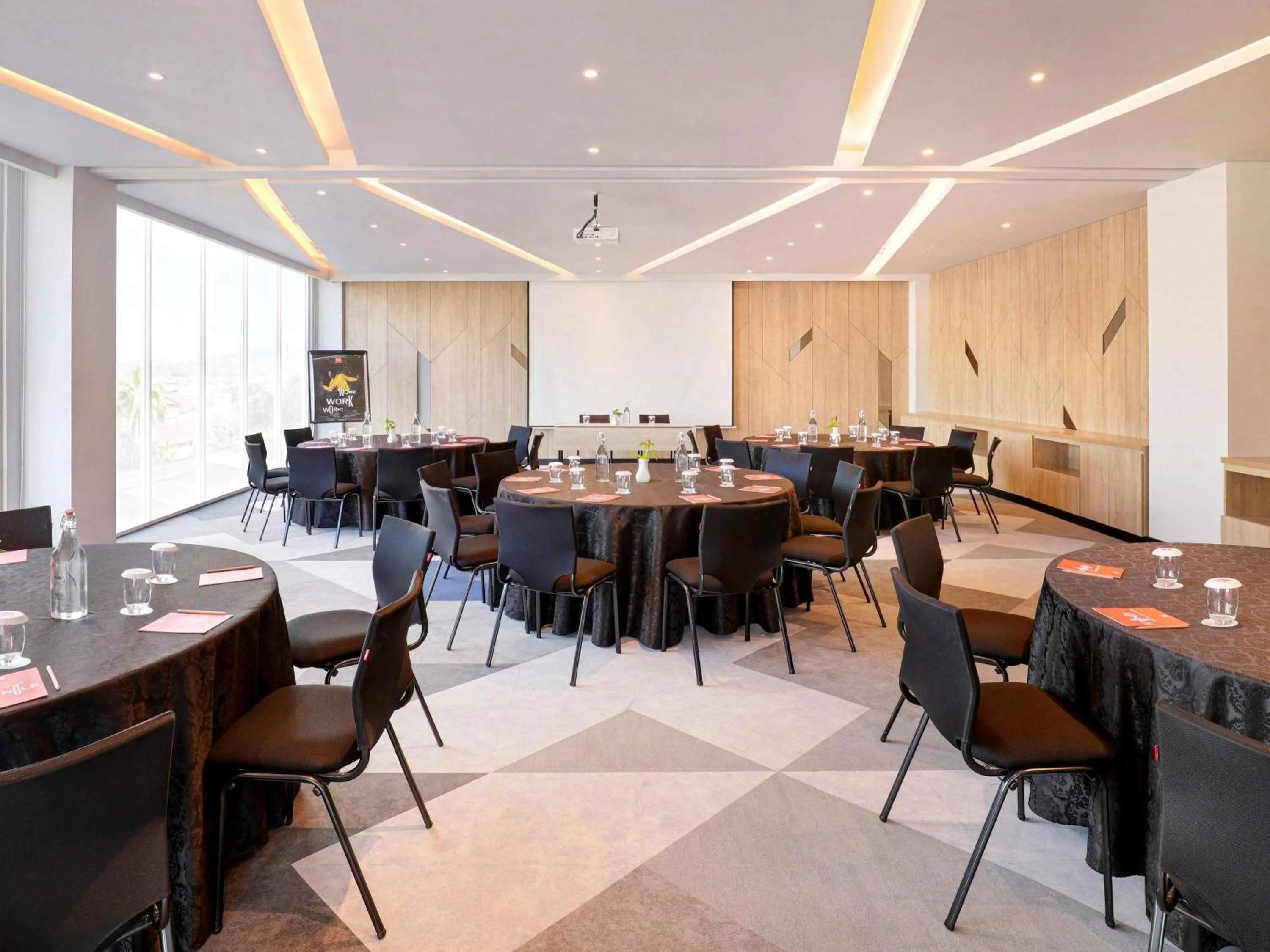 Meeting/conference room in Ibis Samarinda