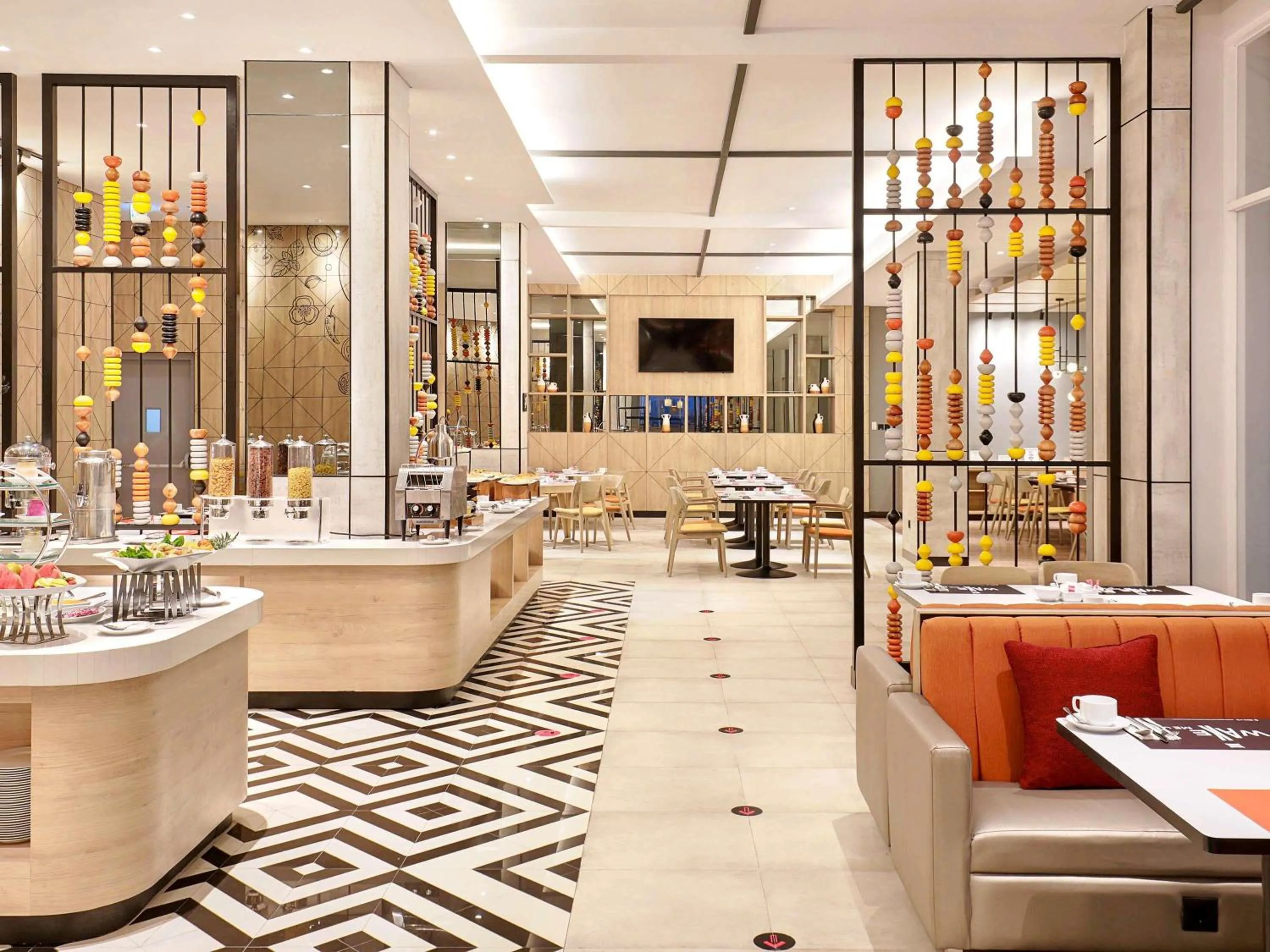 Restaurant/places to eat in Ibis Samarinda