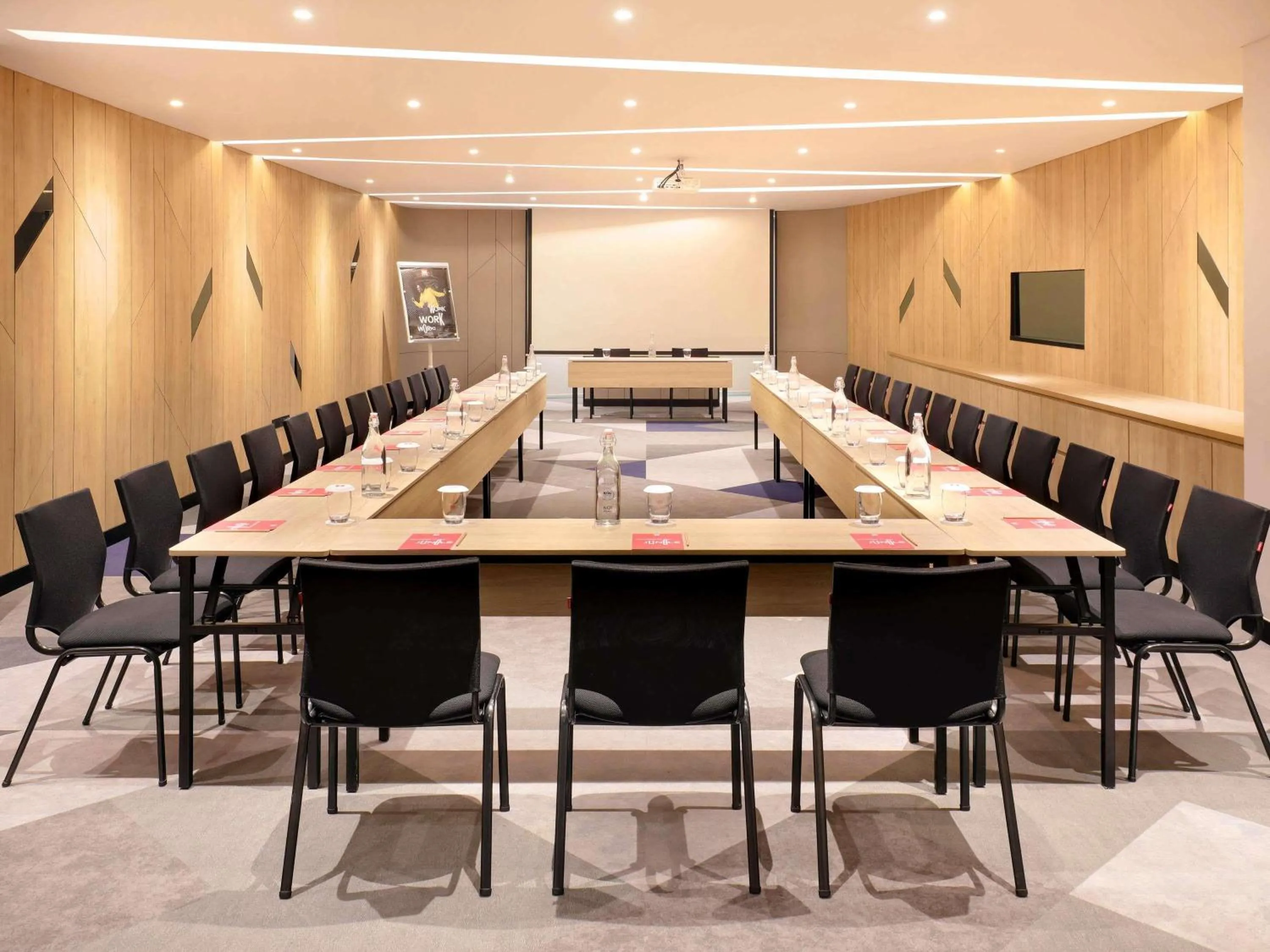 Meeting/conference room in Ibis Samarinda