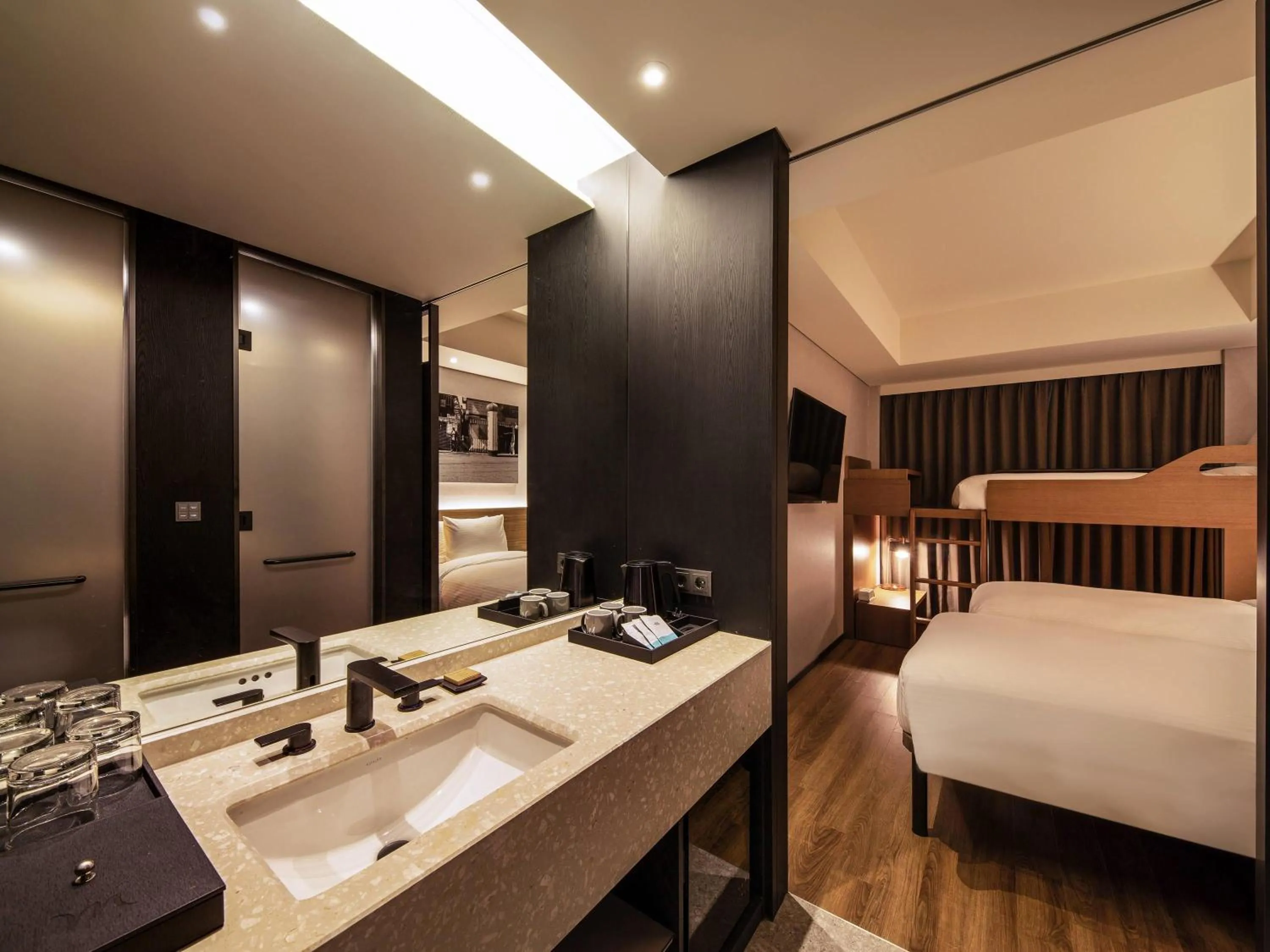 Bedroom, Bed in Mercure Ambassador Seoul Hongdae