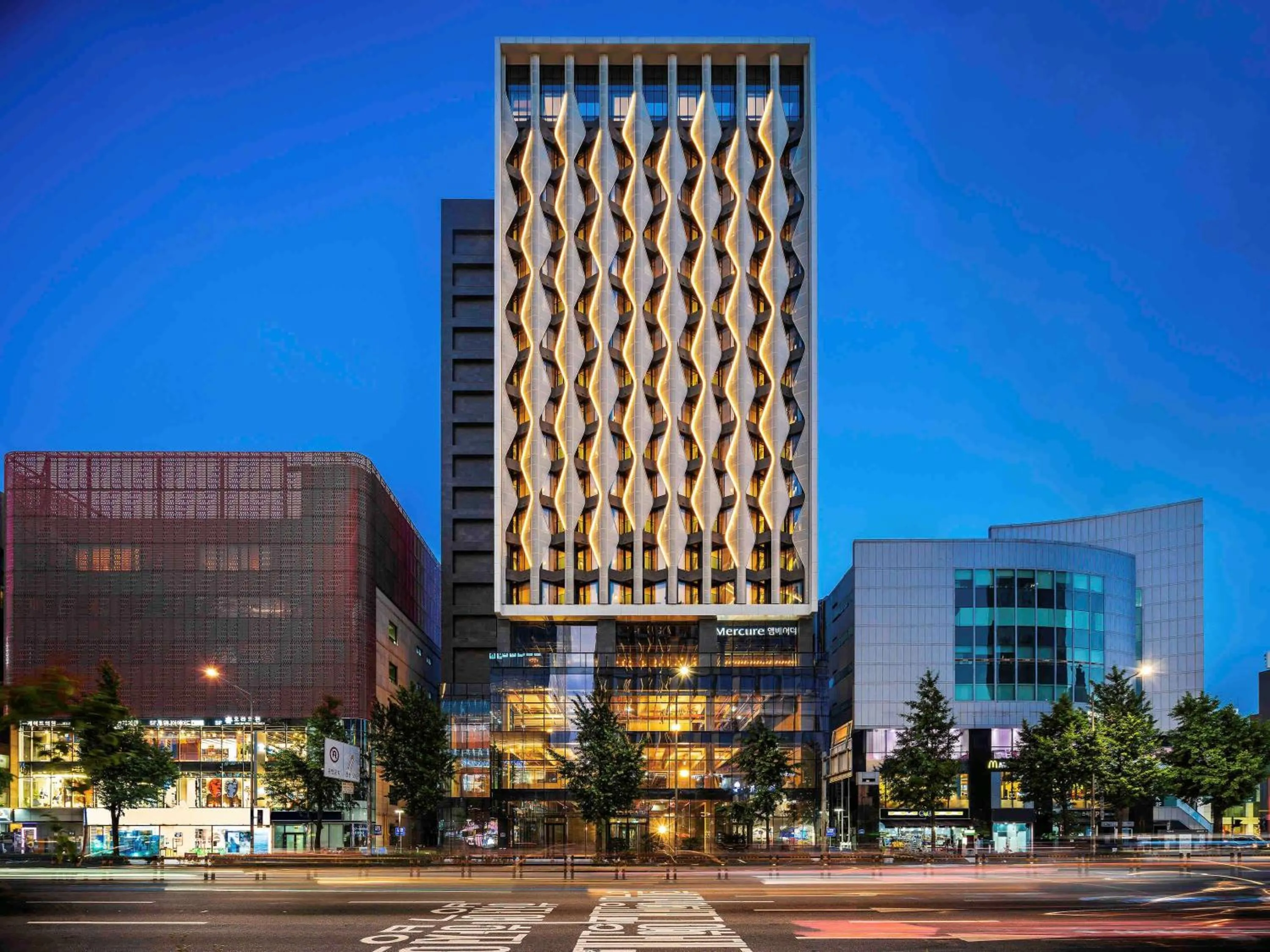 Property building in Mercure Ambassador Seoul Hongdae