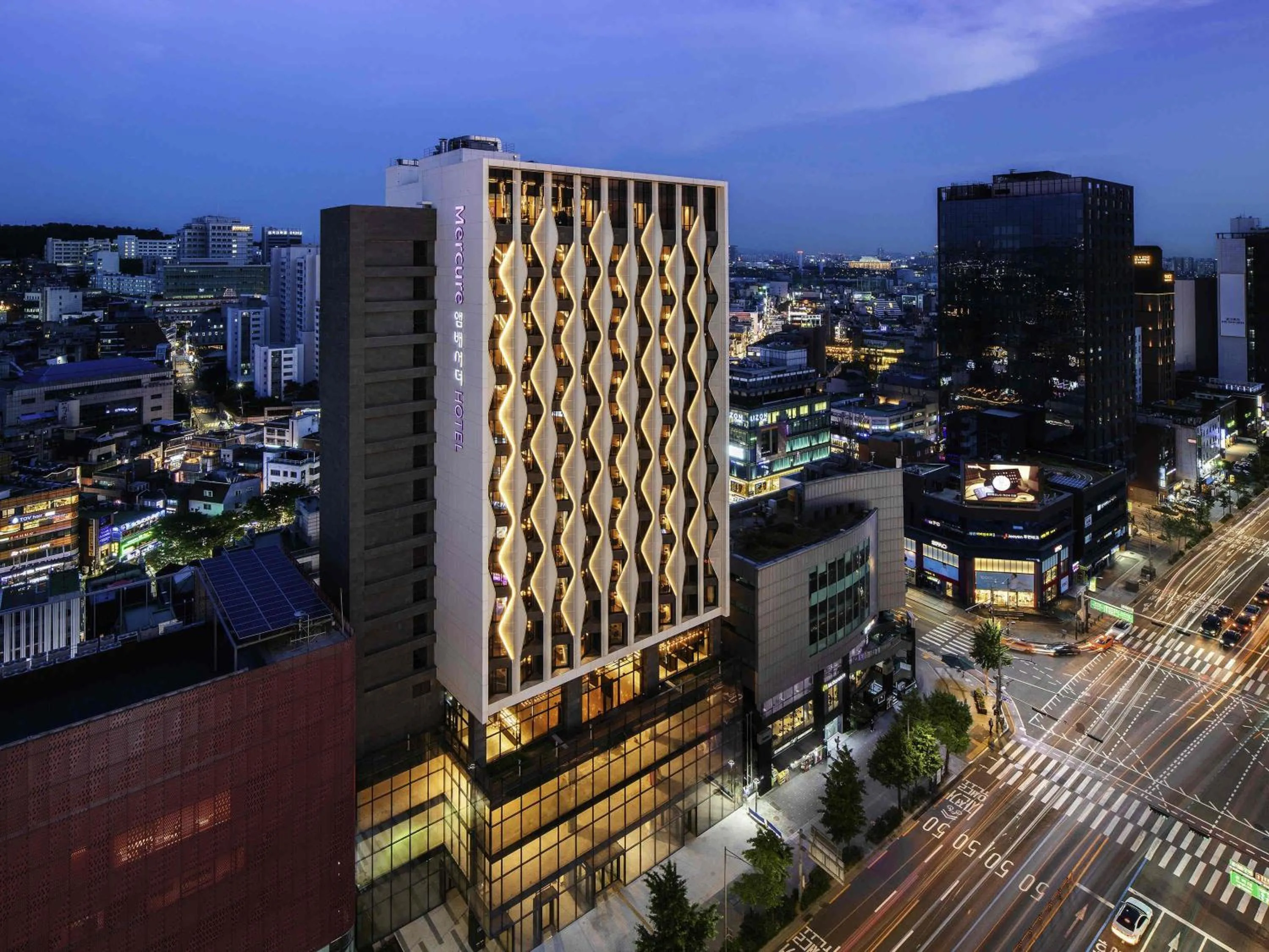 Property building in Mercure Ambassador Seoul Hongdae