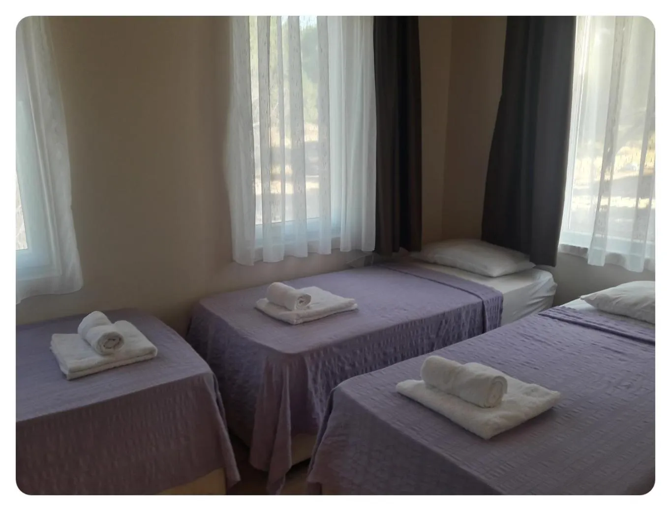 Photo of the whole room, Bed in Çamlaraltıpansiyon