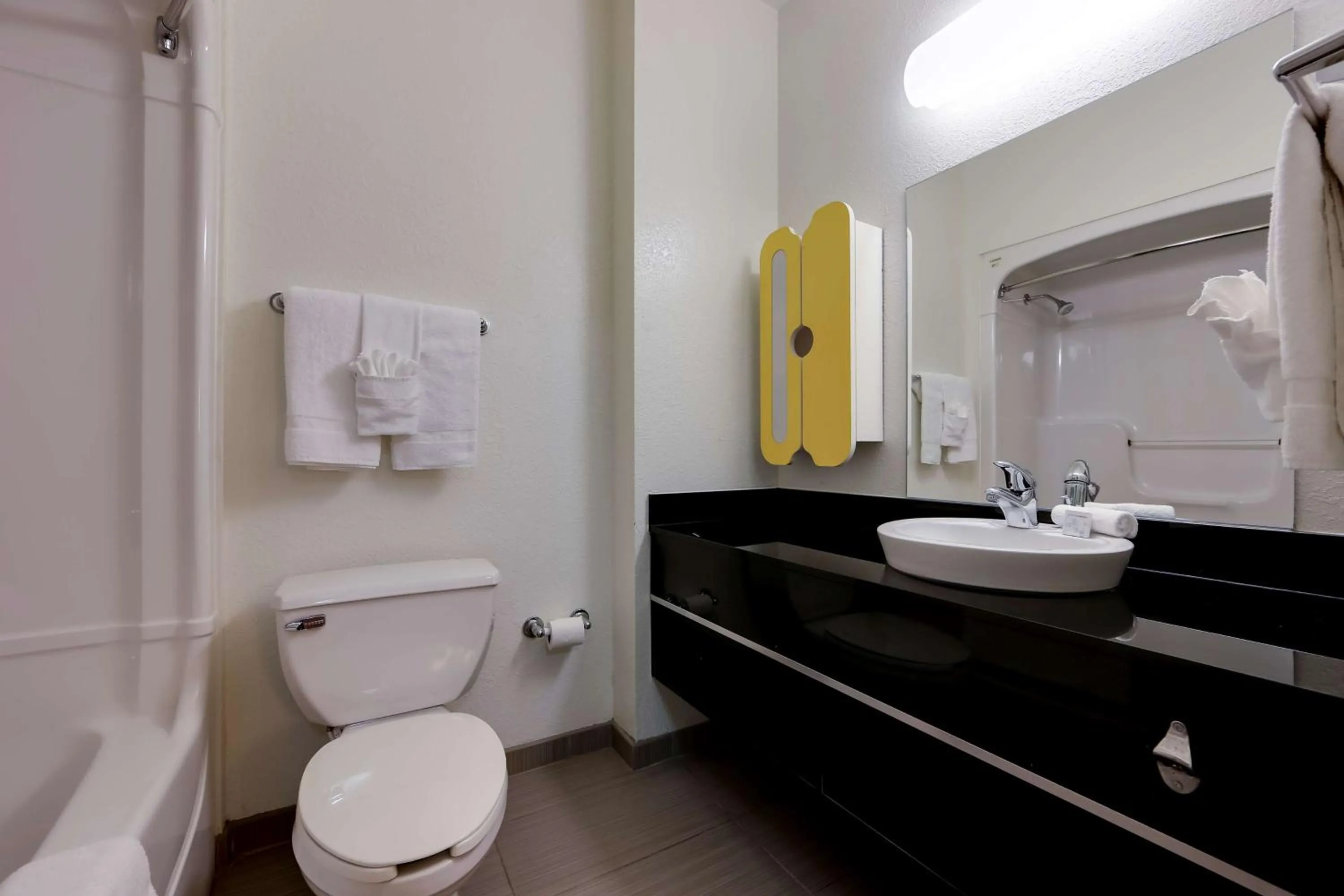 Shower in Studio 6 Toronto - Mississauga with Kitchenettes