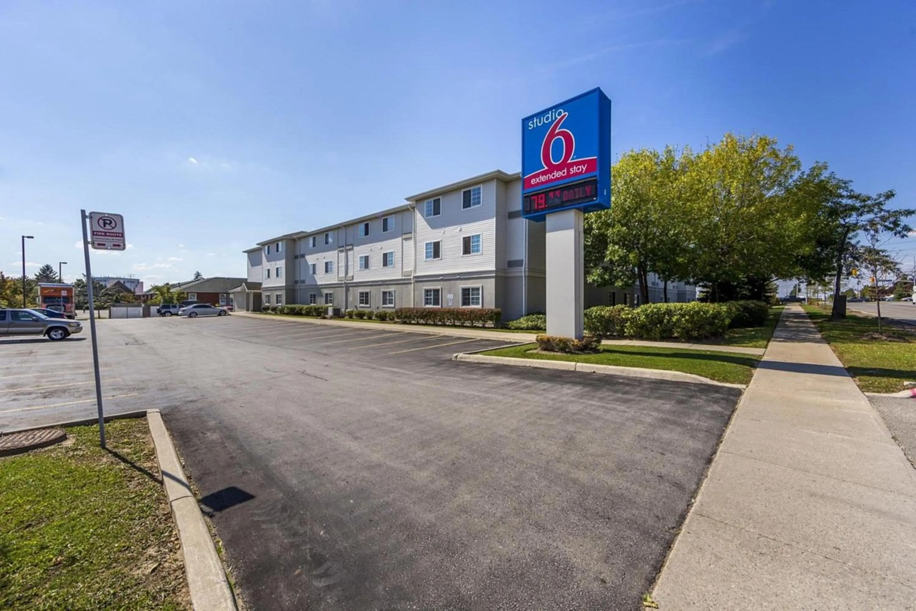 Property logo or sign in Studio 6 Toronto - Mississauga with Kitchenettes