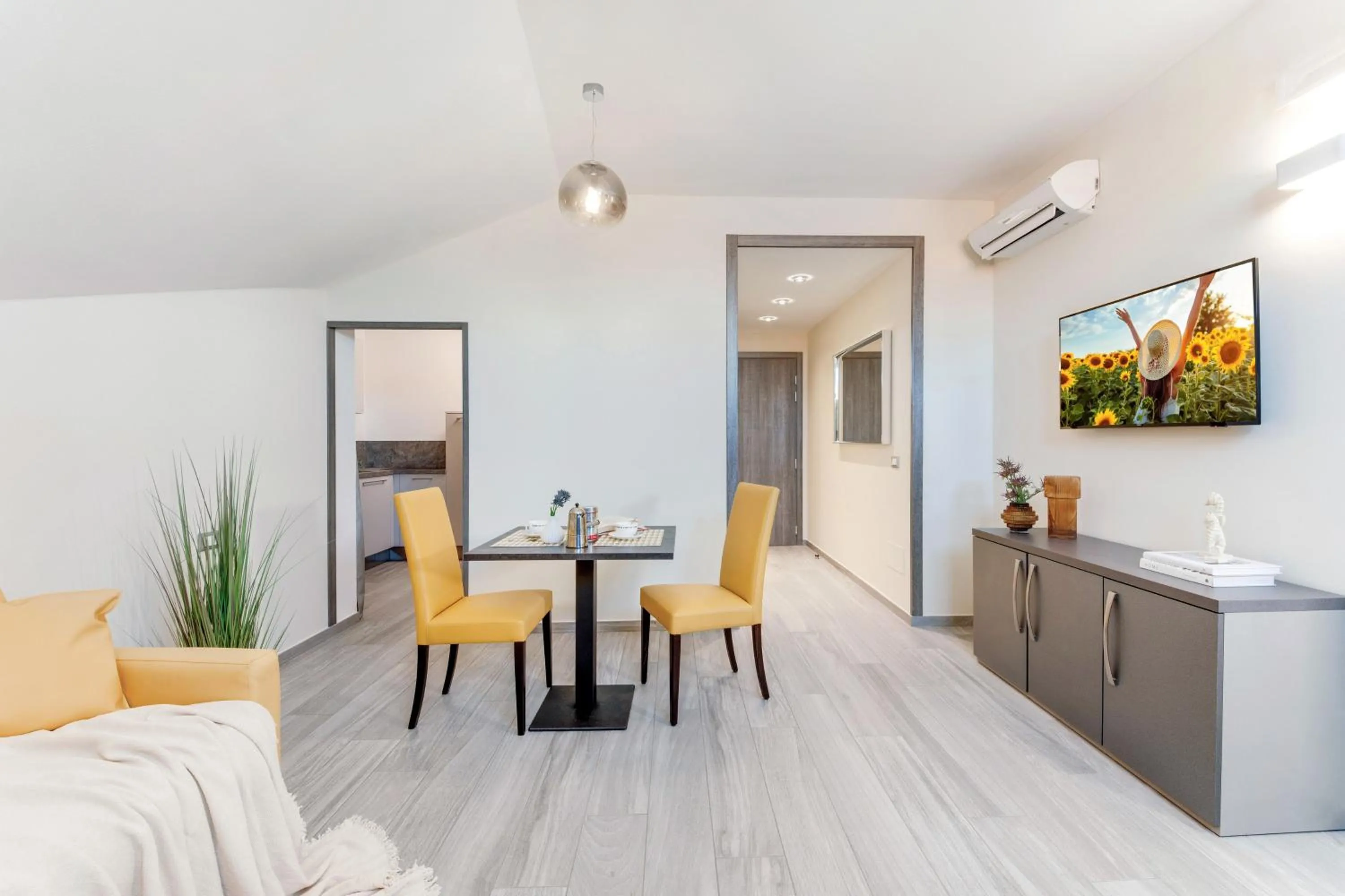 Living room in Romagna Suite Hotel