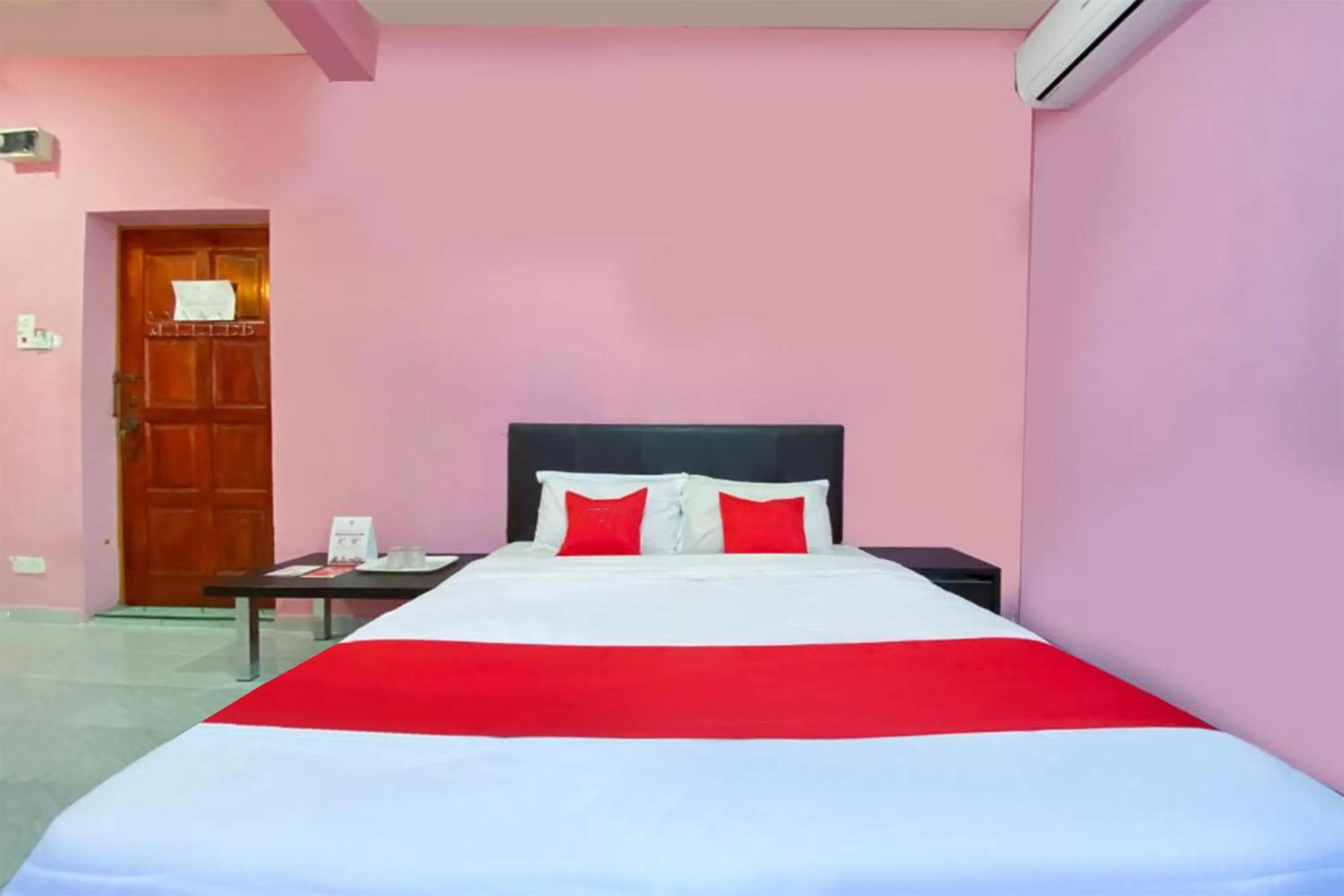Bed in Coop Hotel Kangar