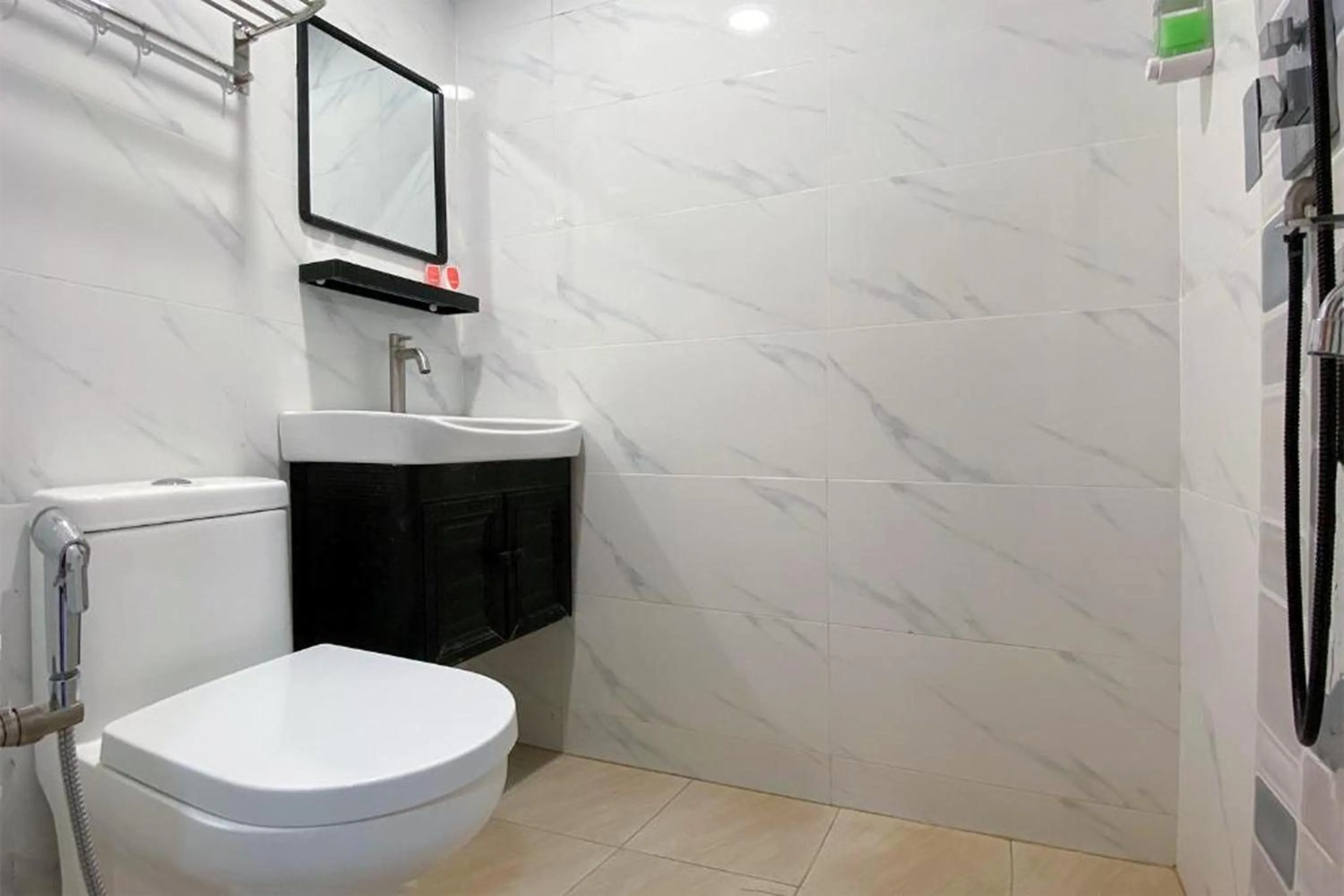 Bathroom in Coop Hotel Kangar