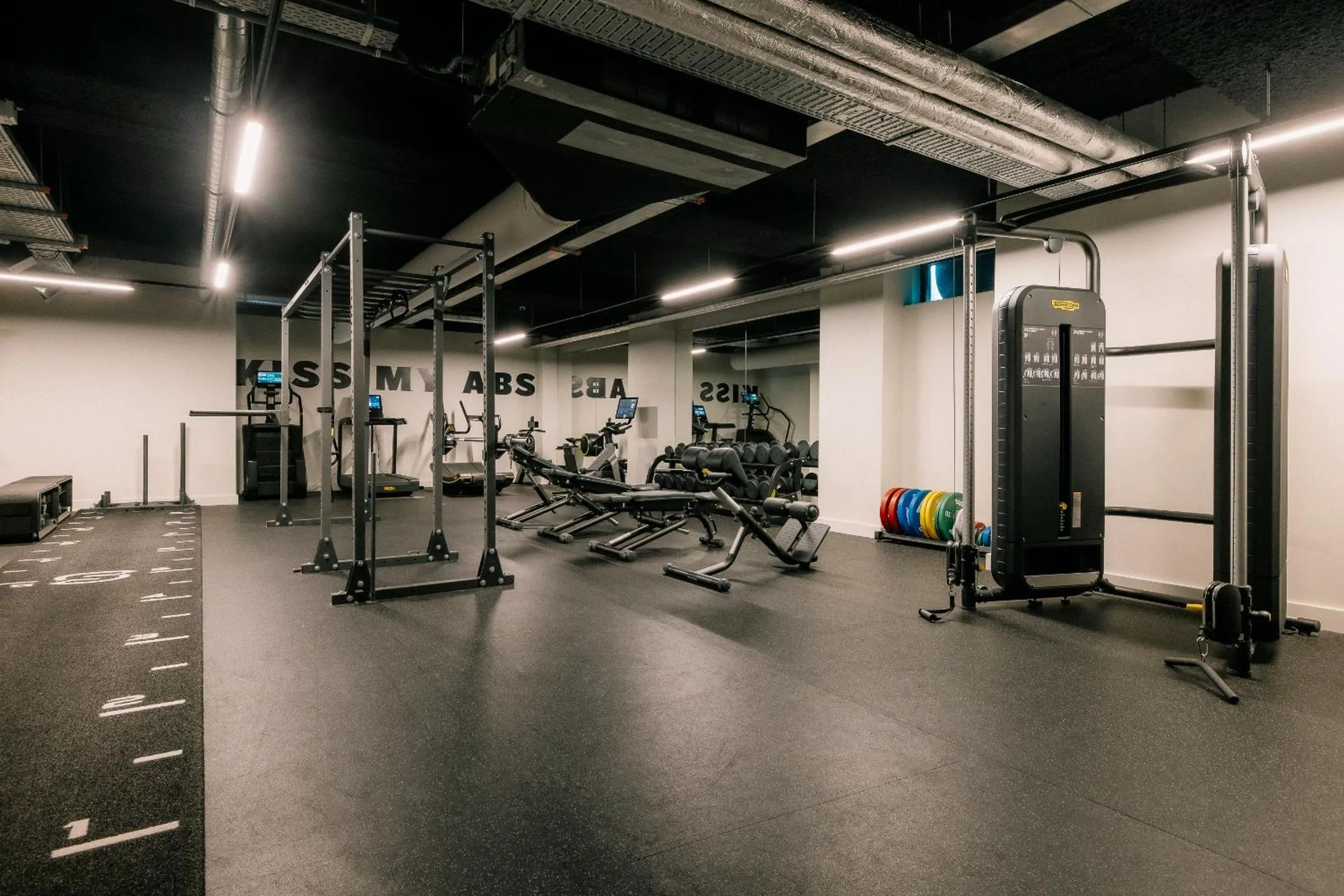 Sports in The Social Hub Amsterdam West 4 star