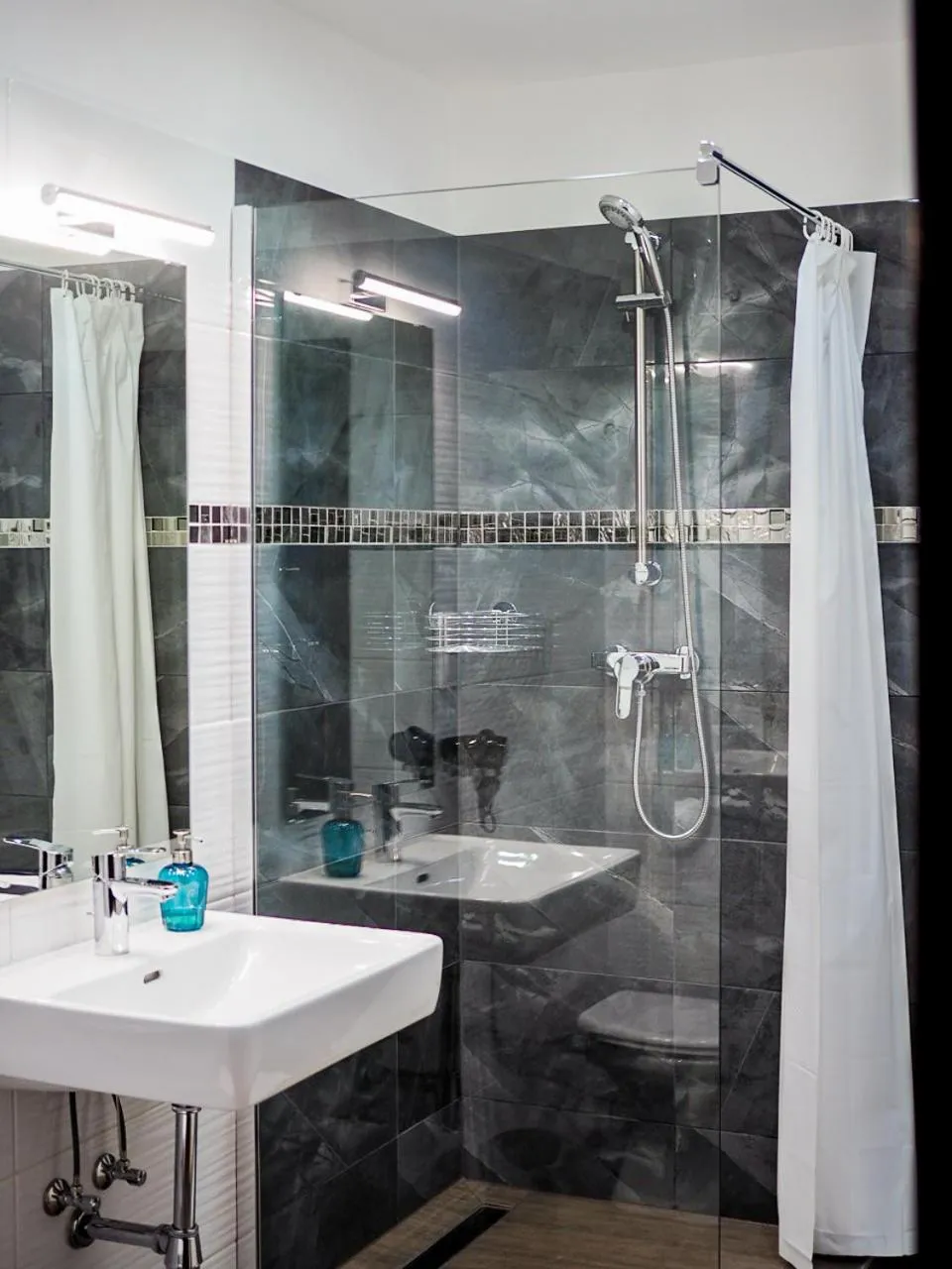 Bathroom in Vienna Boutique - Premium Hostel