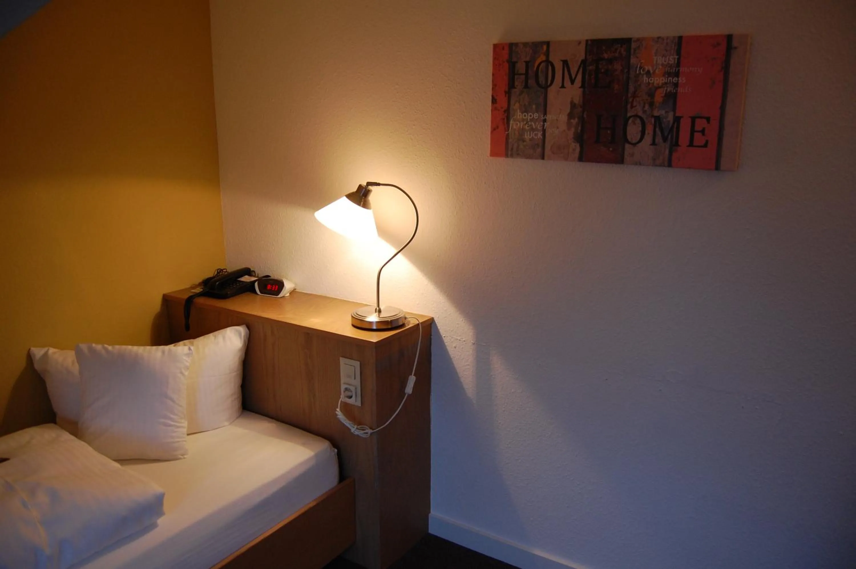 Photo of the whole room, Bed in Stadthotel am Bühnenhaus