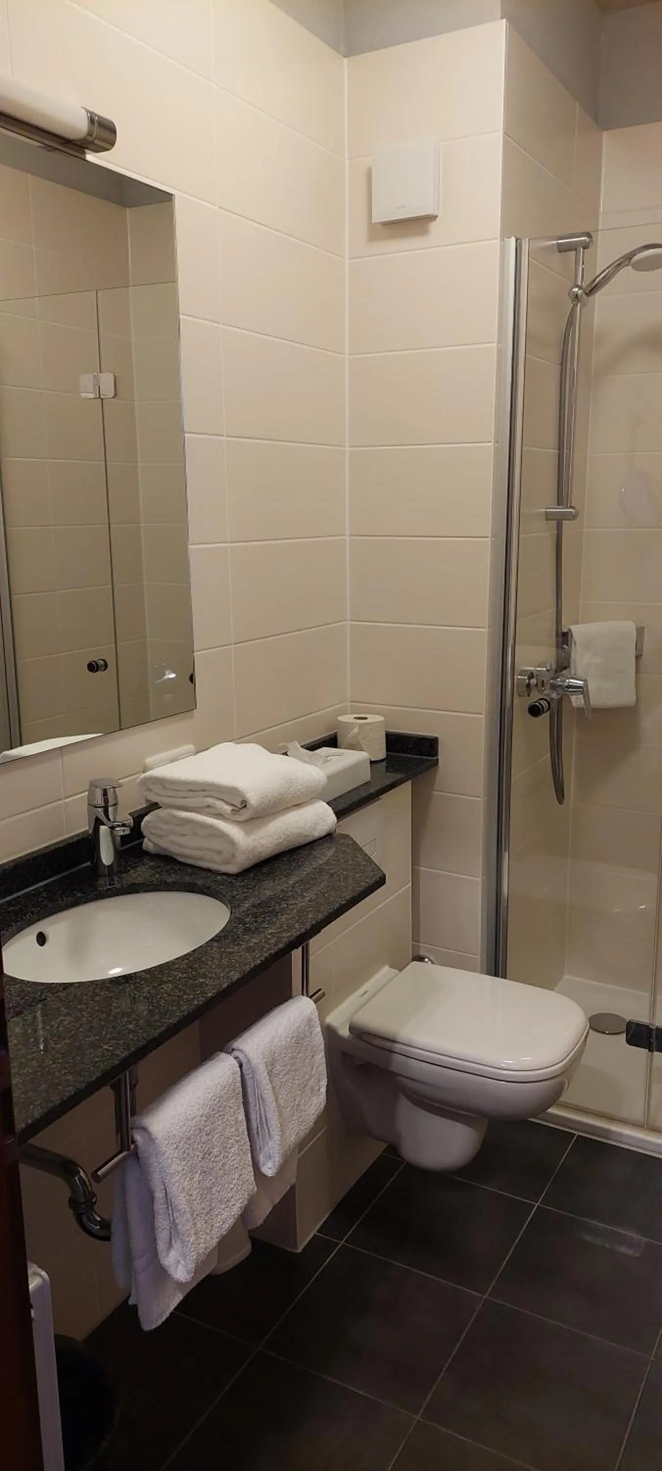 Bathroom in Stadthotel am Bühnenhaus