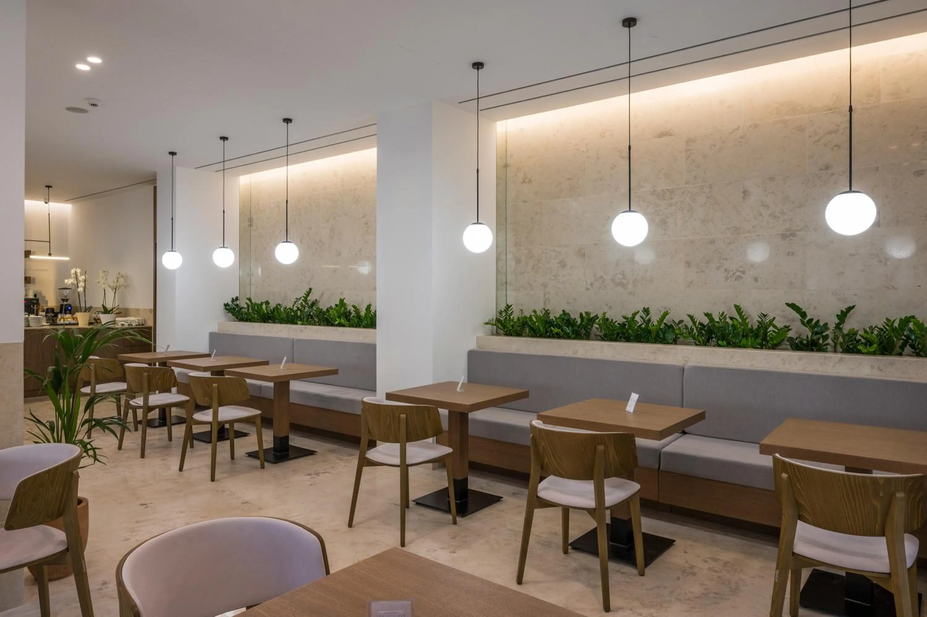 Restaurant/places to eat in SanSal Boutique Hotel