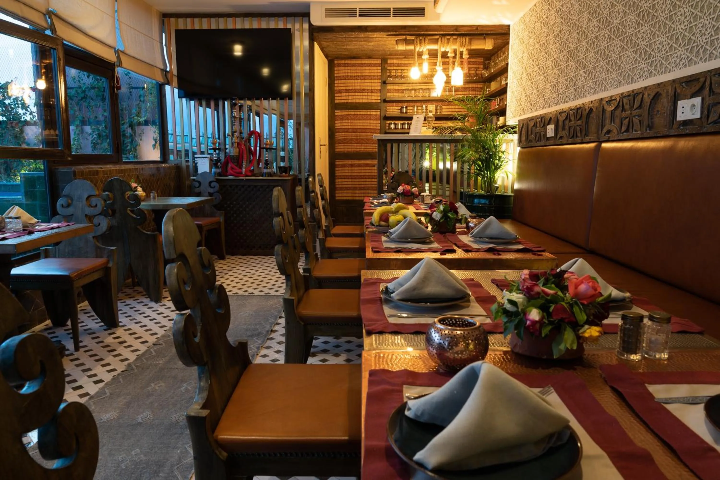 Dining area in Riad Wazani Square & SPA