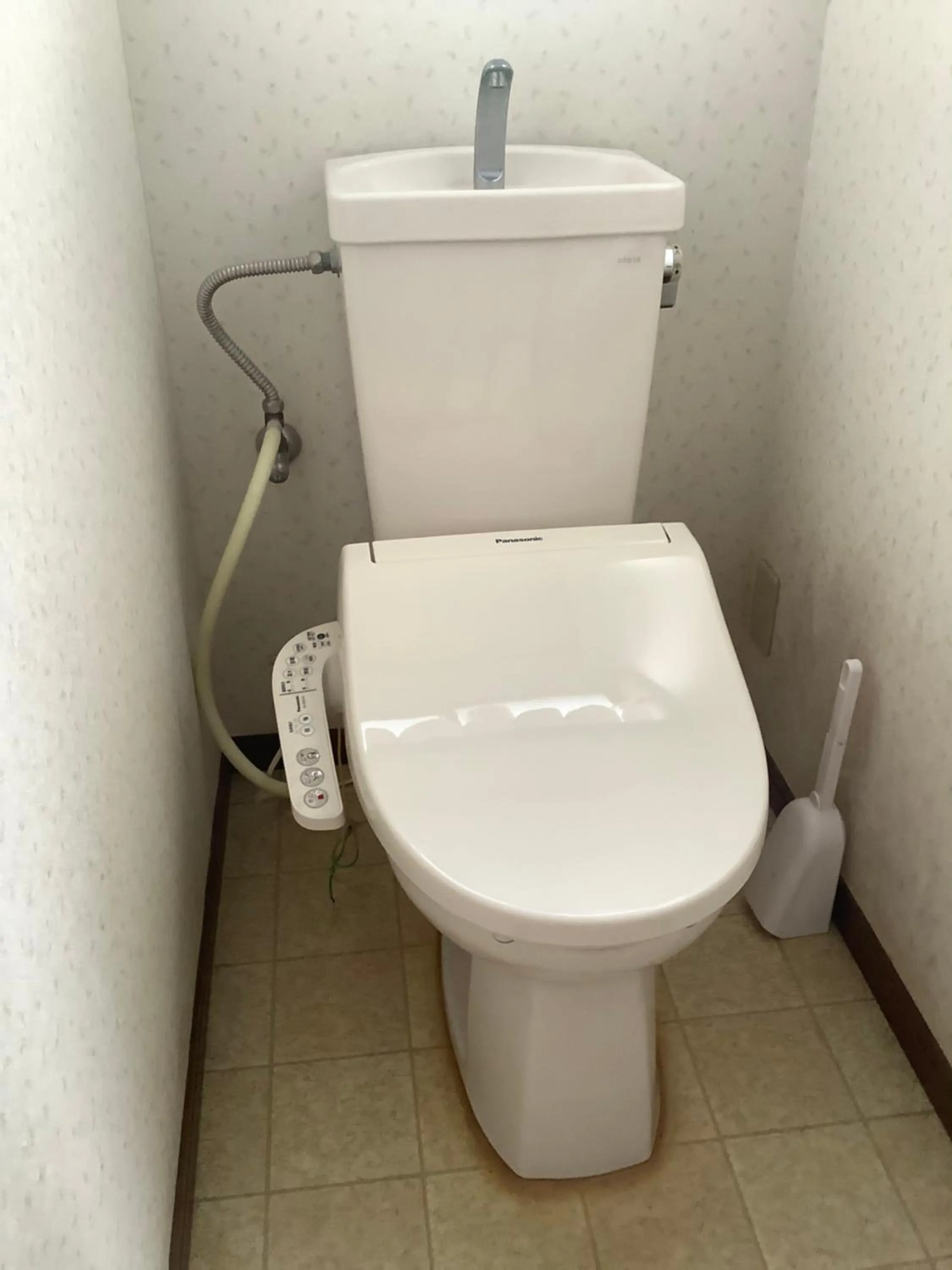 Toilet in Biwako Makino Hifumikan