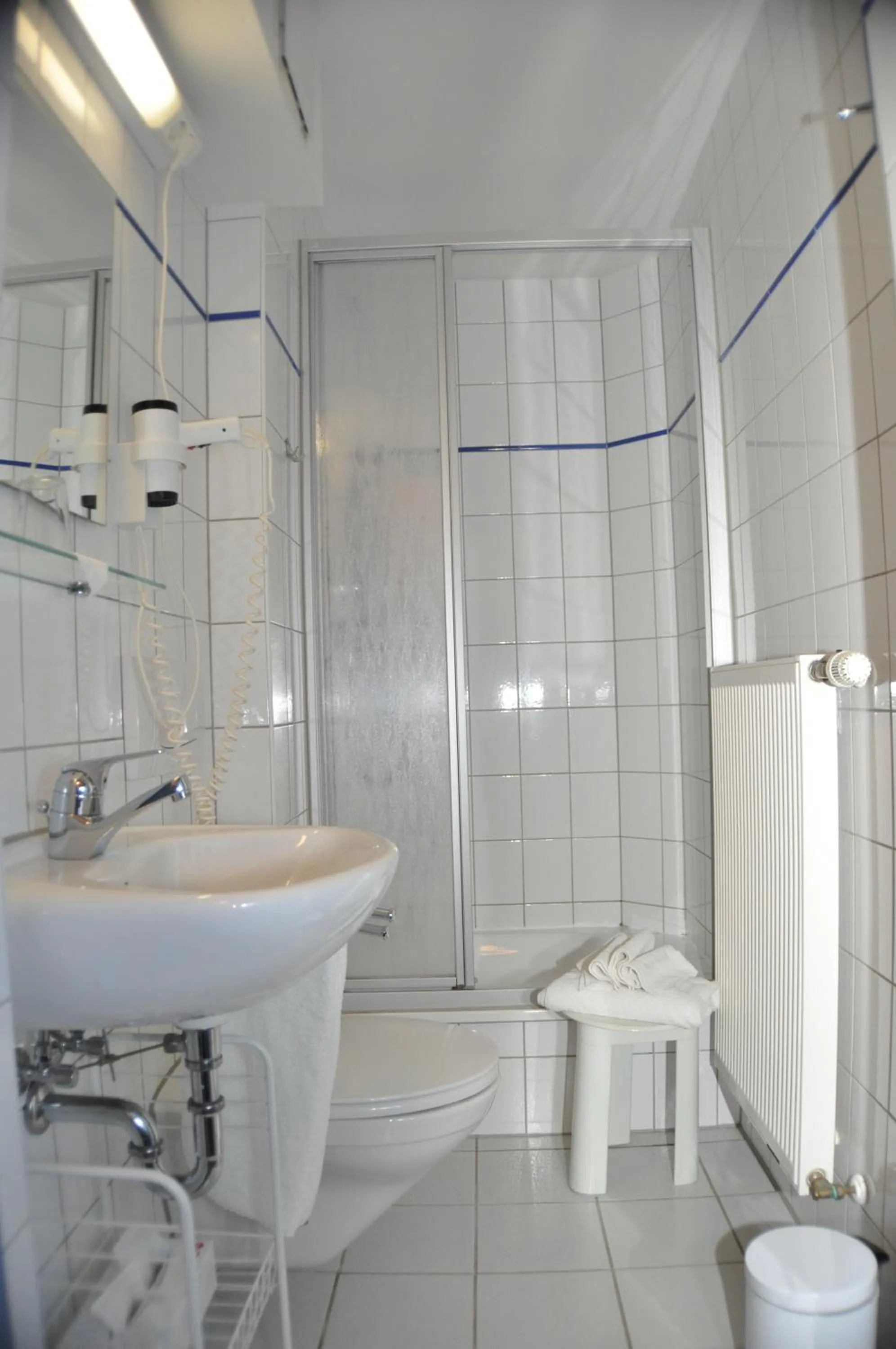 Shower in Hotel & Restaurant Schaumburger Ritter, Rinteln