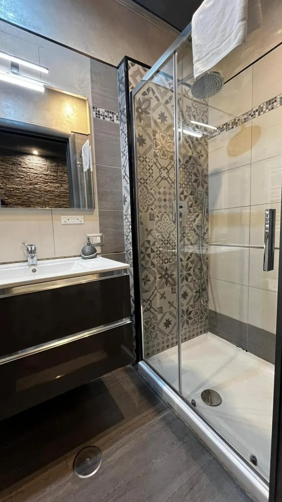 Shower in Da Vinci