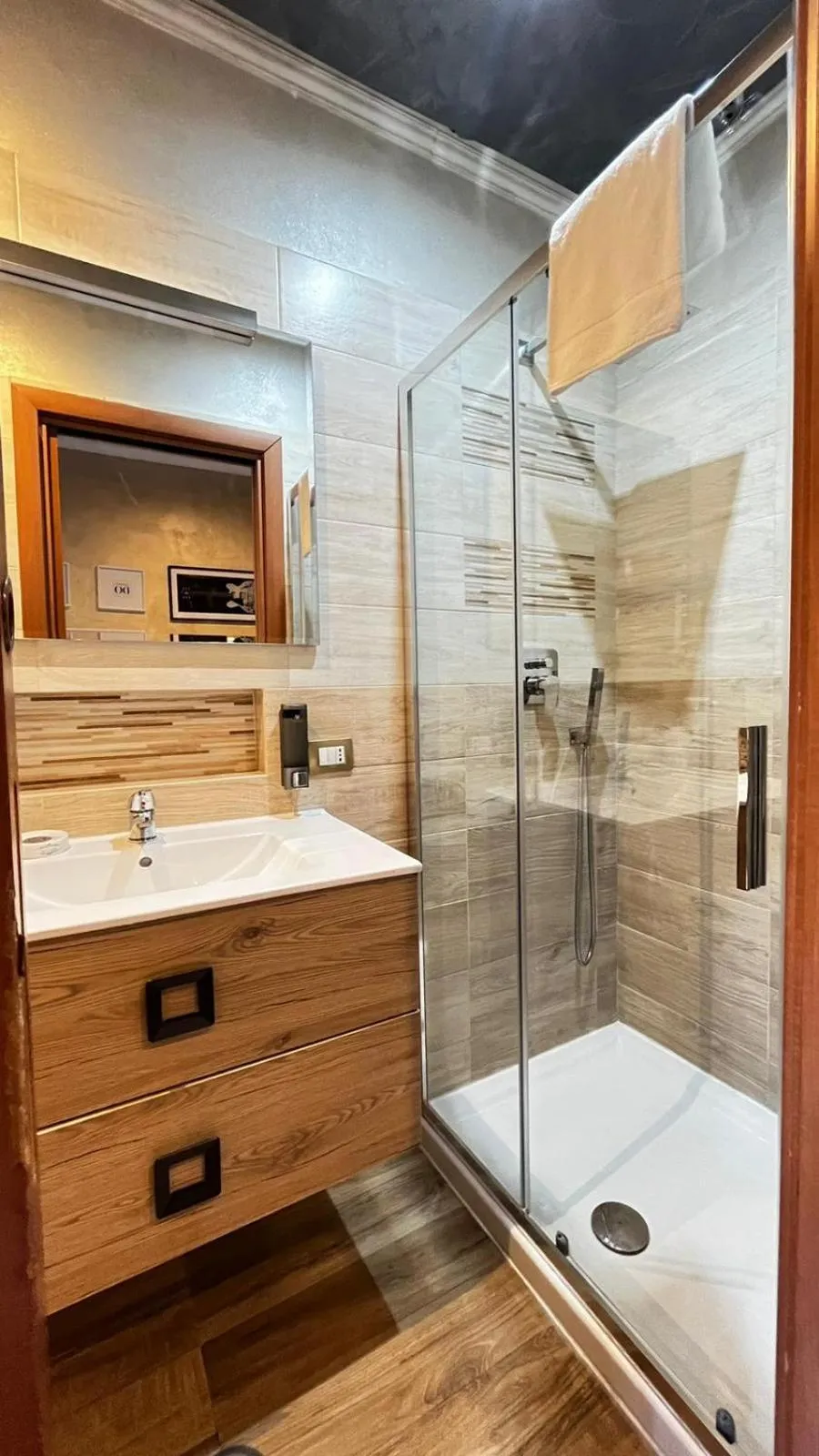 Shower in Da Vinci