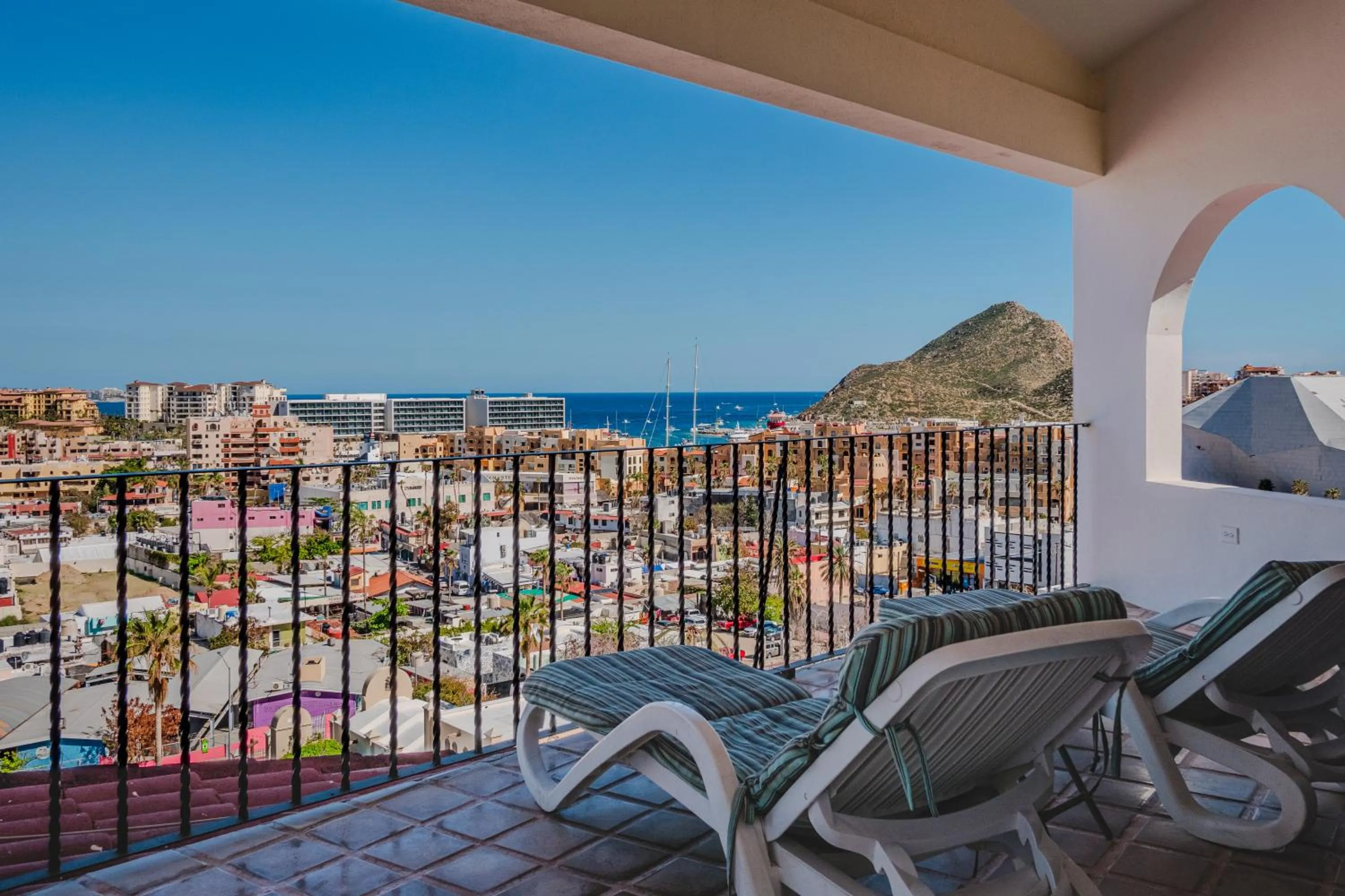 Balcony/Terrace in Marina View Villas