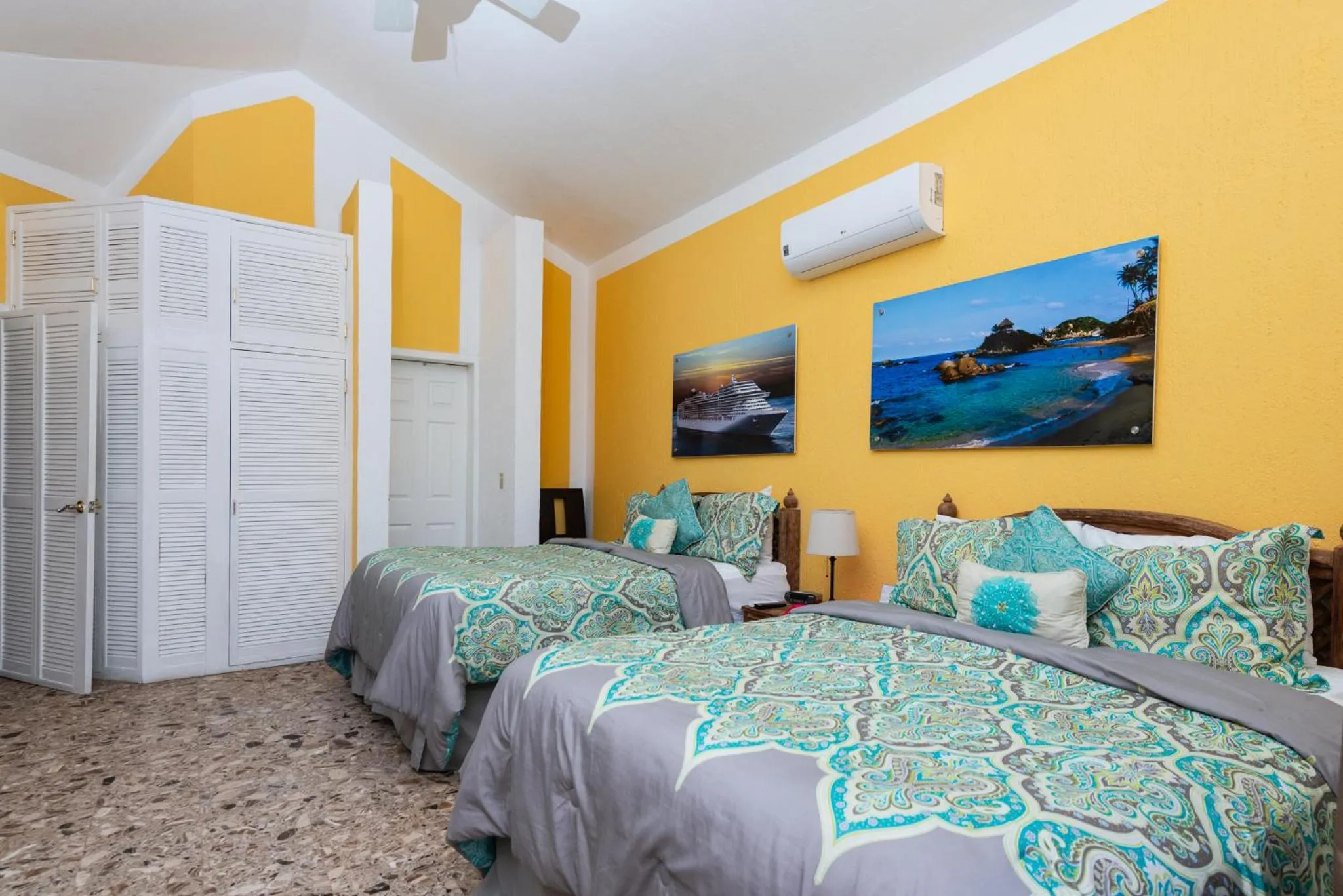 Photo of the whole room in Marina View Villas