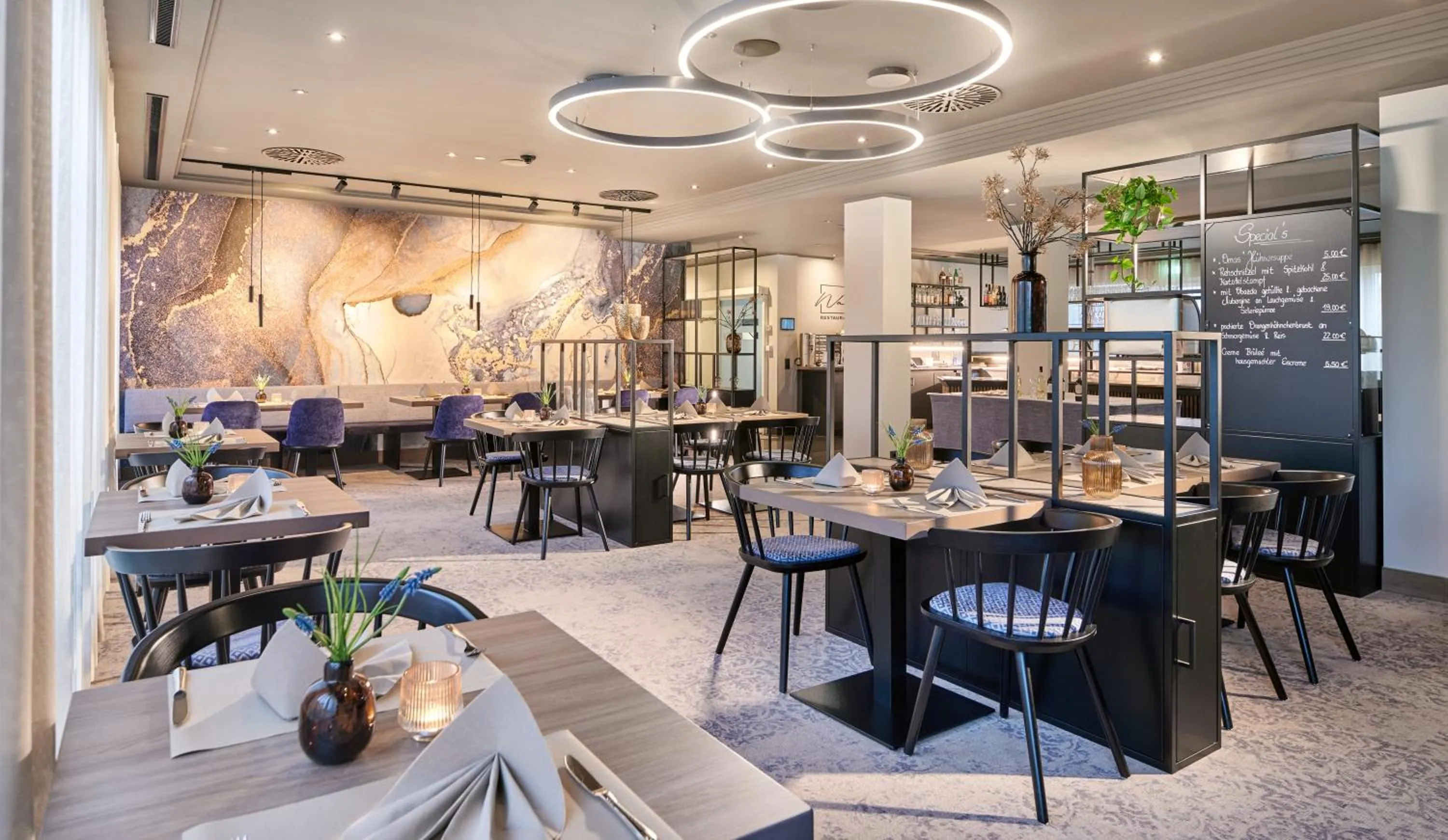 Restaurant/places to eat in Sachsenpark-Hotel