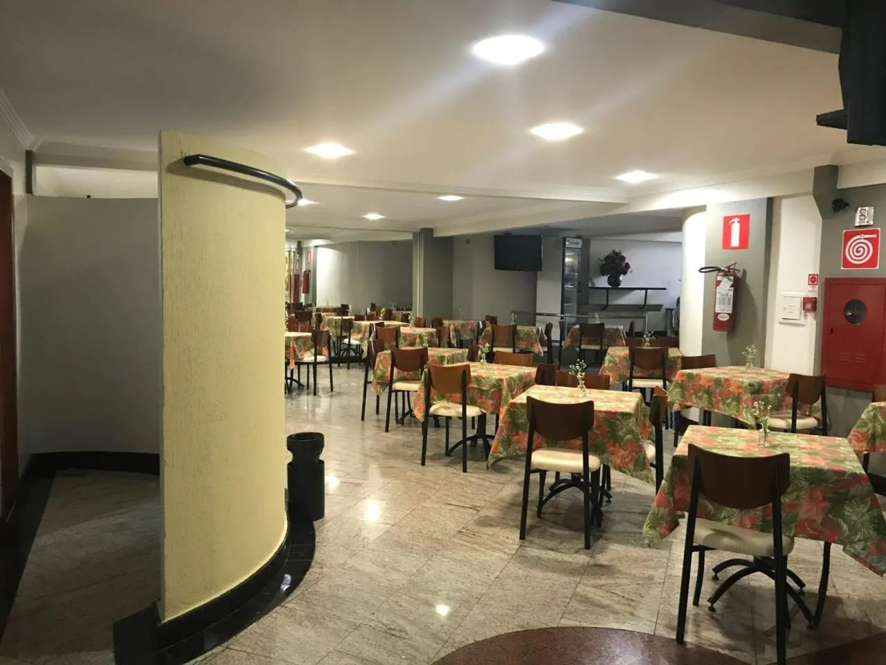 Restaurant/places to eat in Manferrari Hotel