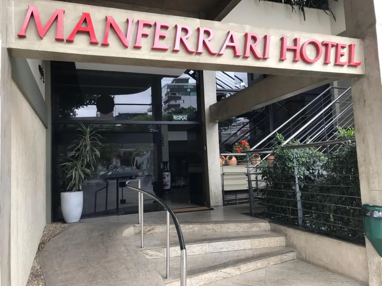 Facade/entrance in Manferrari Hotel