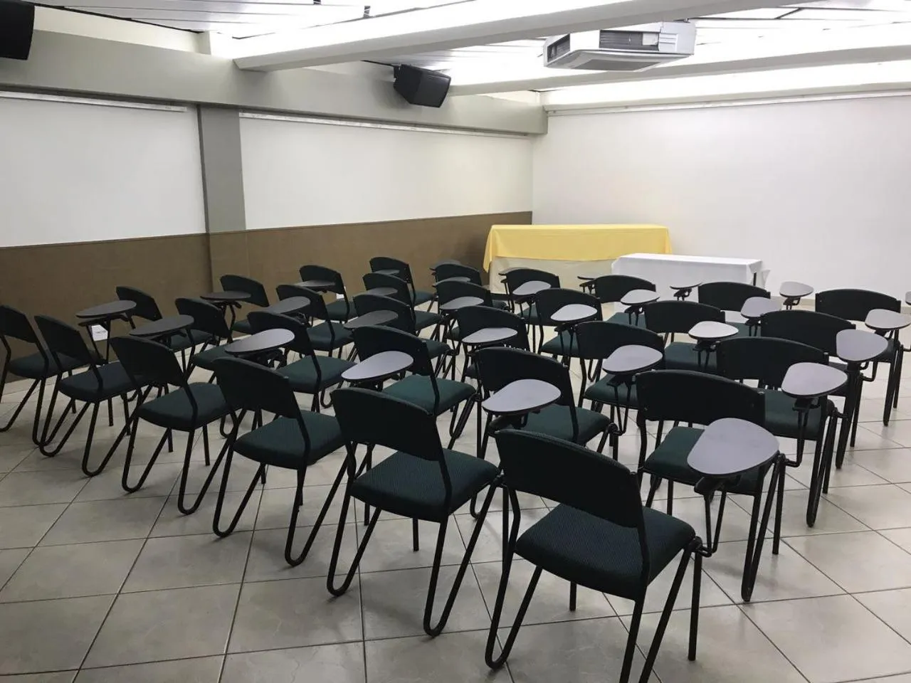 Meeting/conference room in Manferrari Hotel