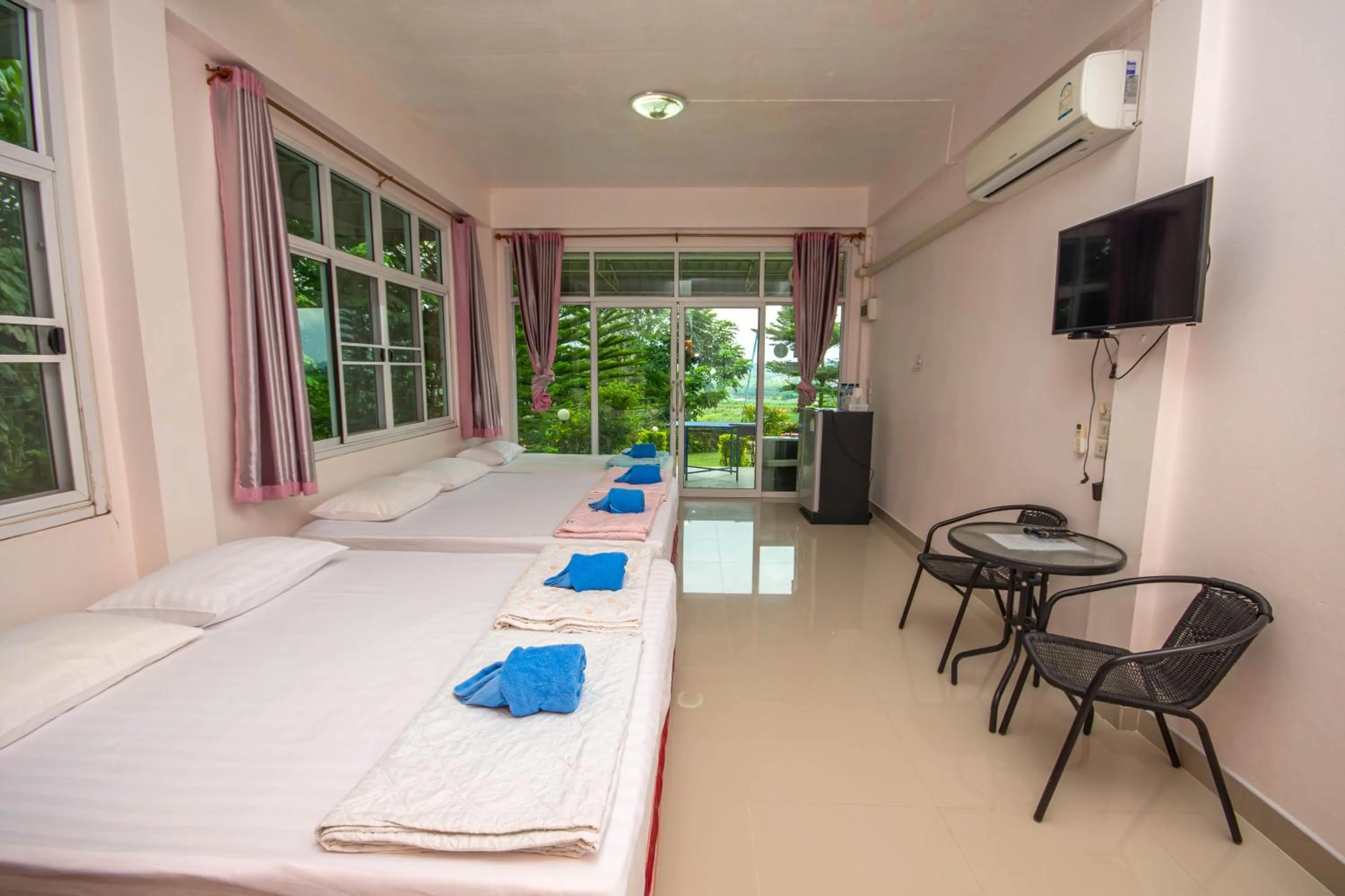 Family in Phuyafahsai The Resort Khao Kho