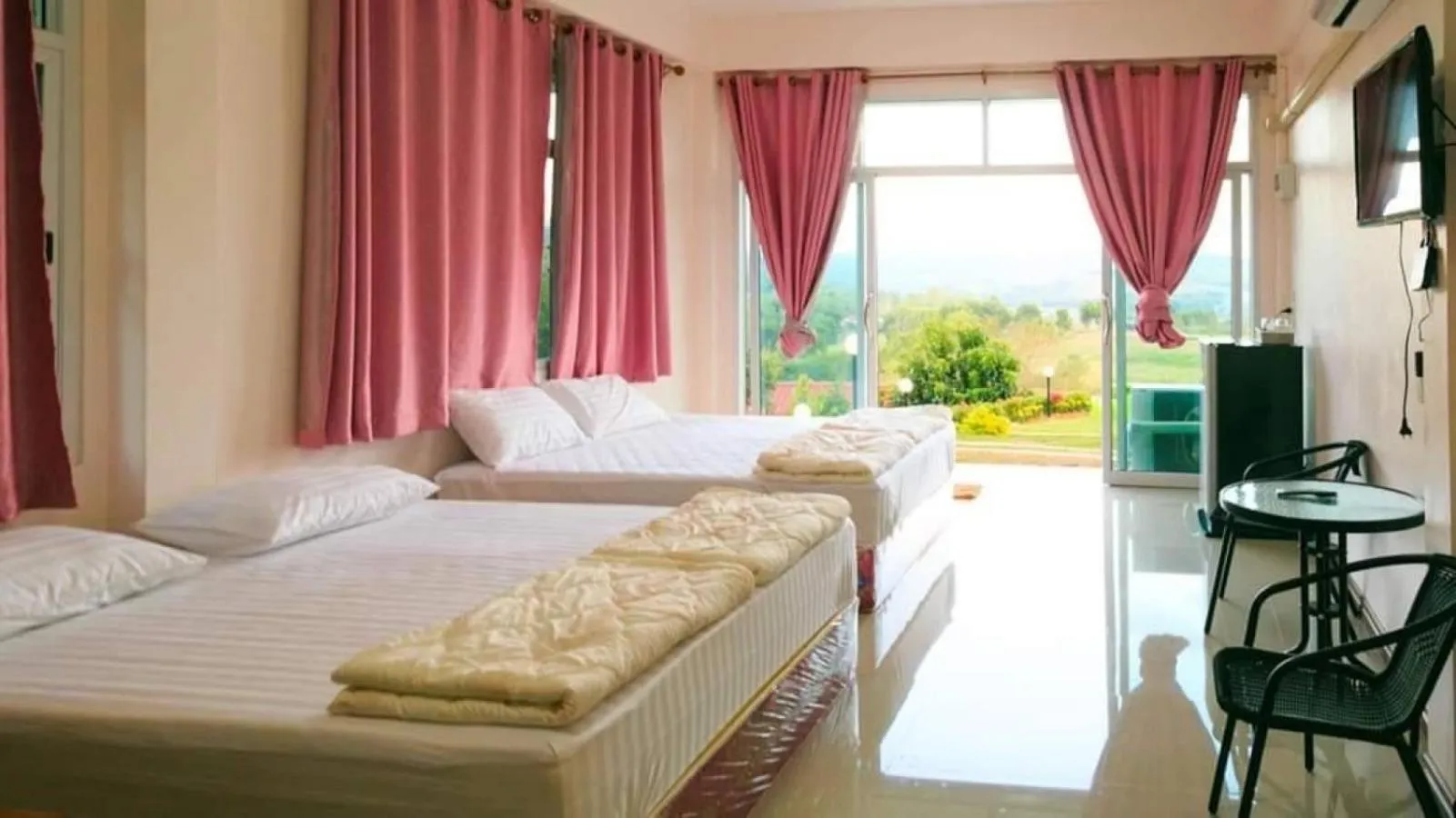 Photo of the whole room in Phuyafahsai The Resort Khao Kho