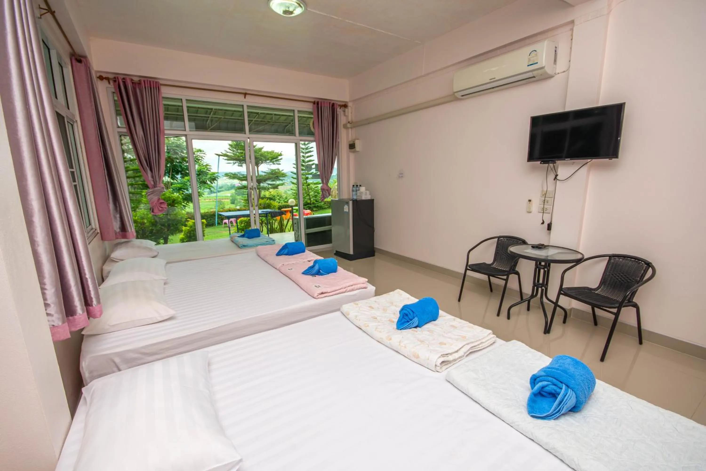 Family in Phuyafahsai The Resort Khao Kho