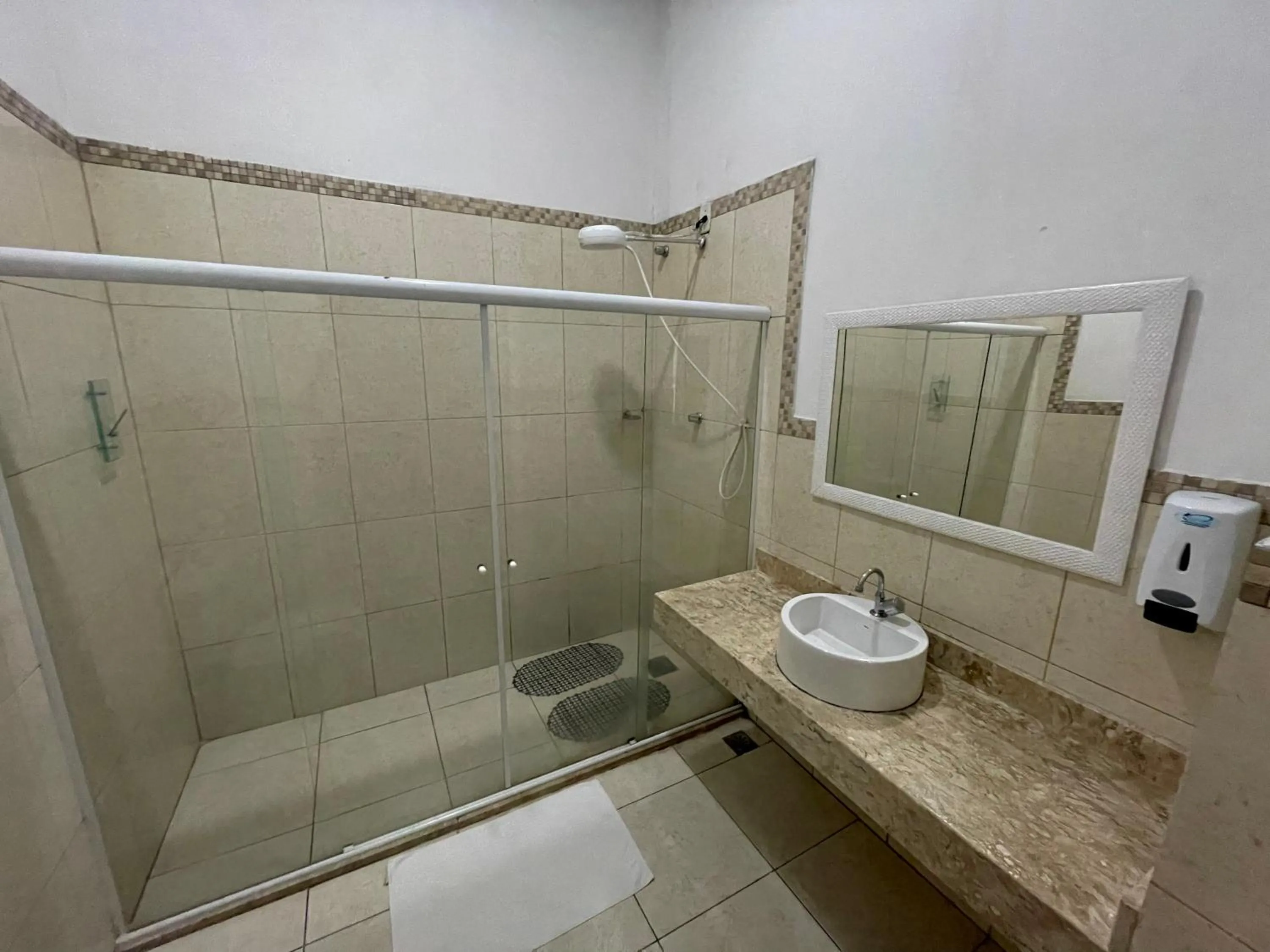 Shower in Pousada Casa Imperatriz - Rua Teresa