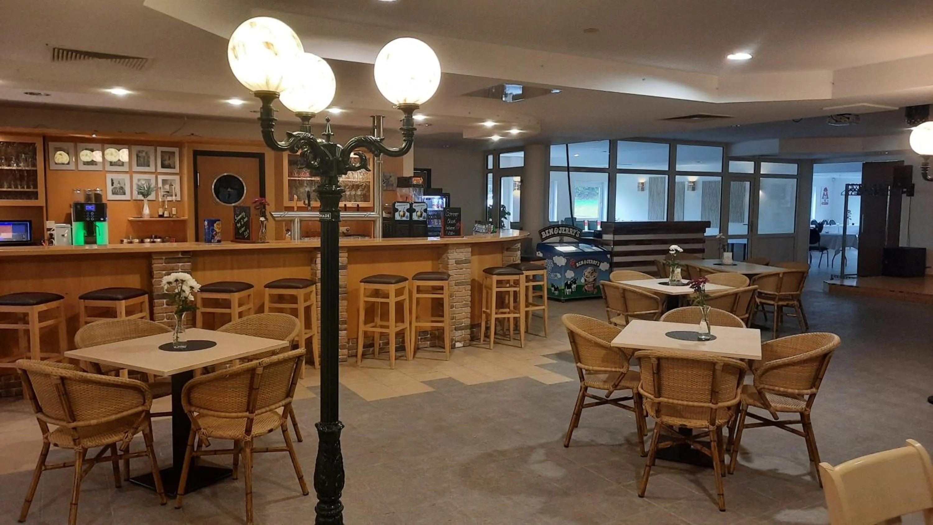 Restaurant/places to eat in Euroville Jugend- und Sporthotel