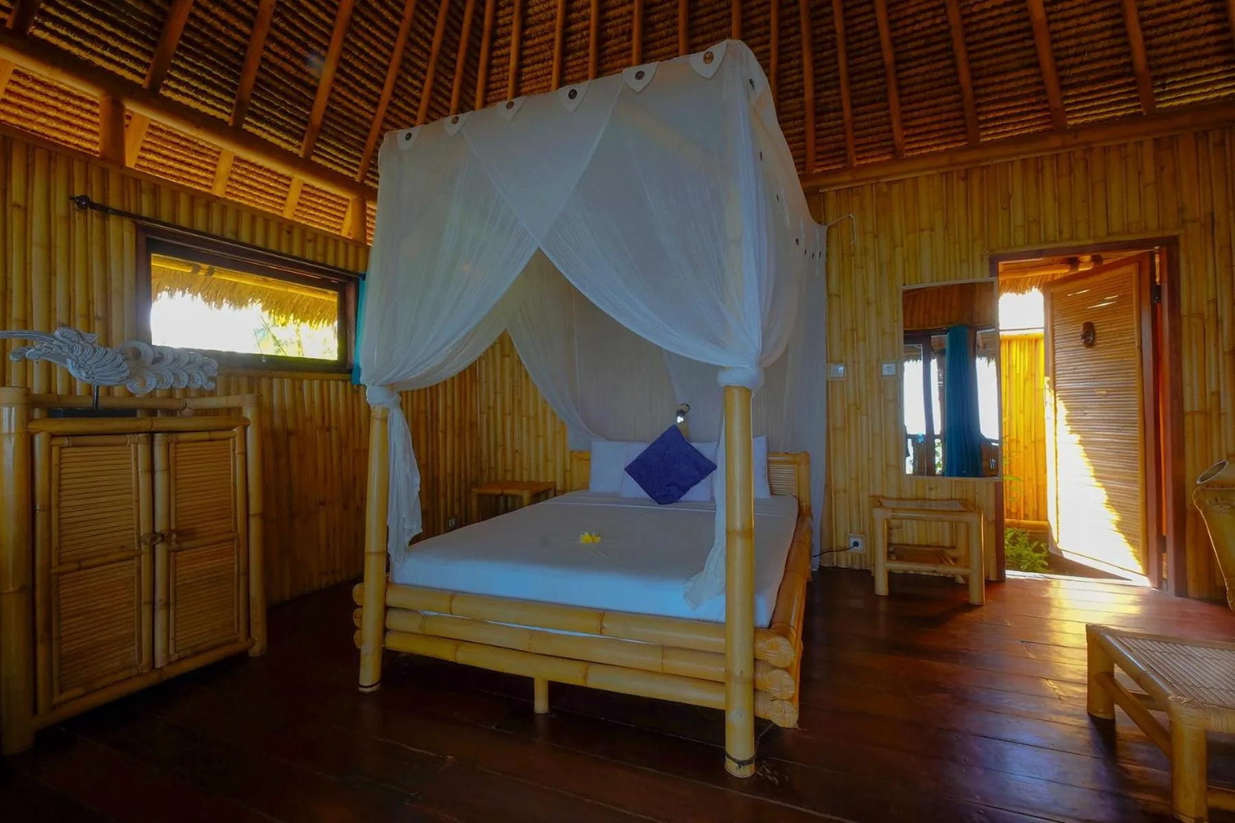 Bed in Rinjani Beach Eco Resort