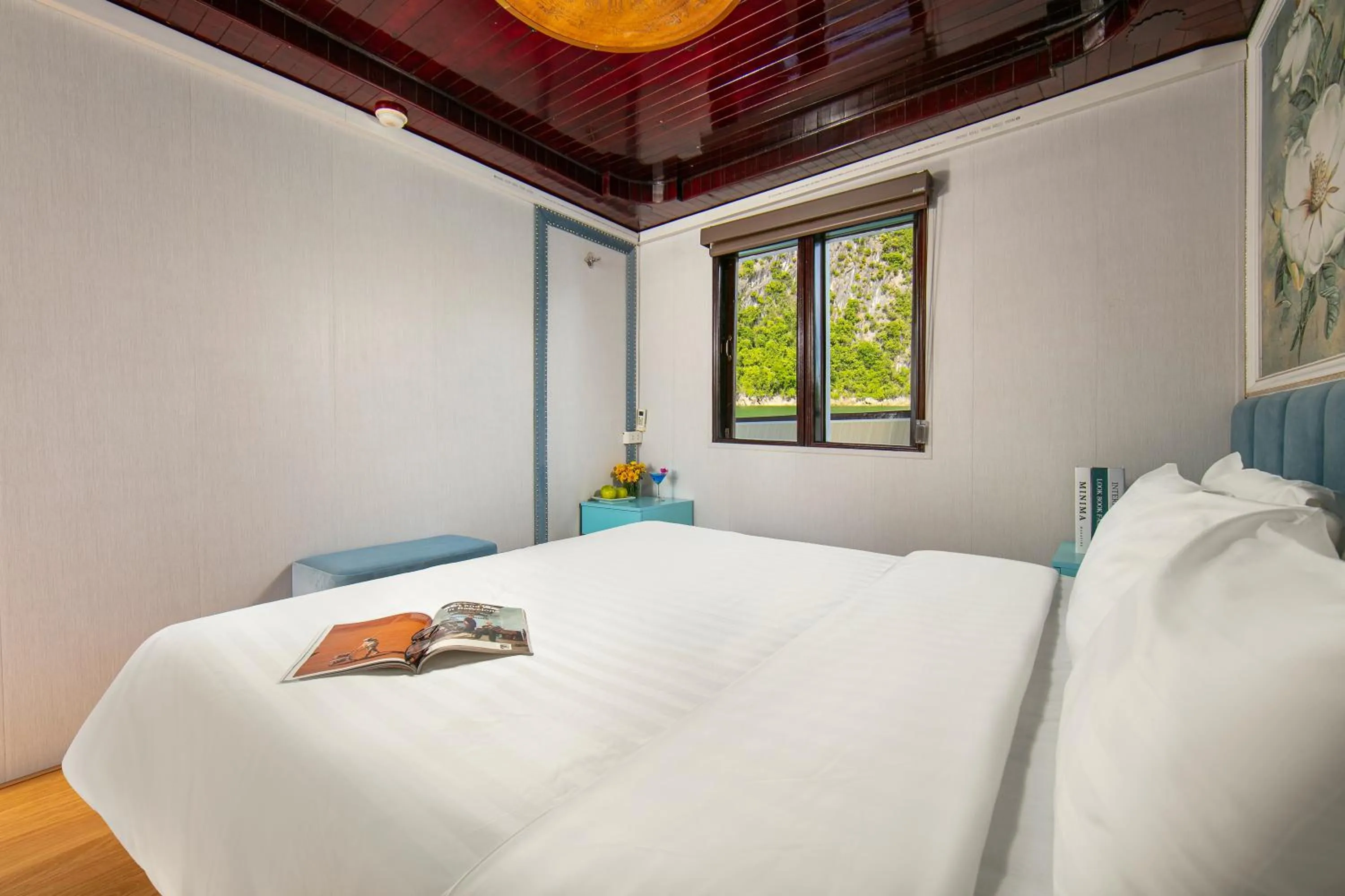 Bedroom, Bed in Halong Fantasea Cruise