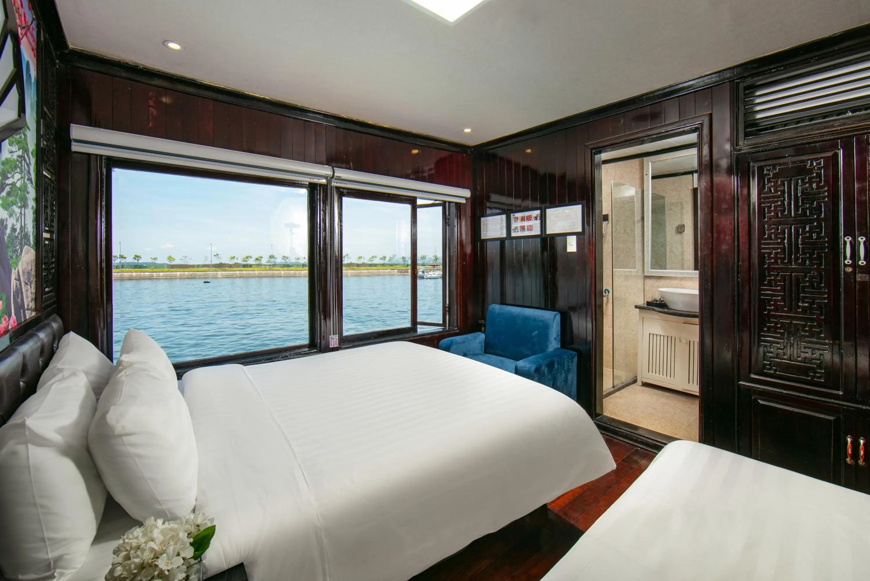 Bedroom, Bed in Halong Fantasea Cruise