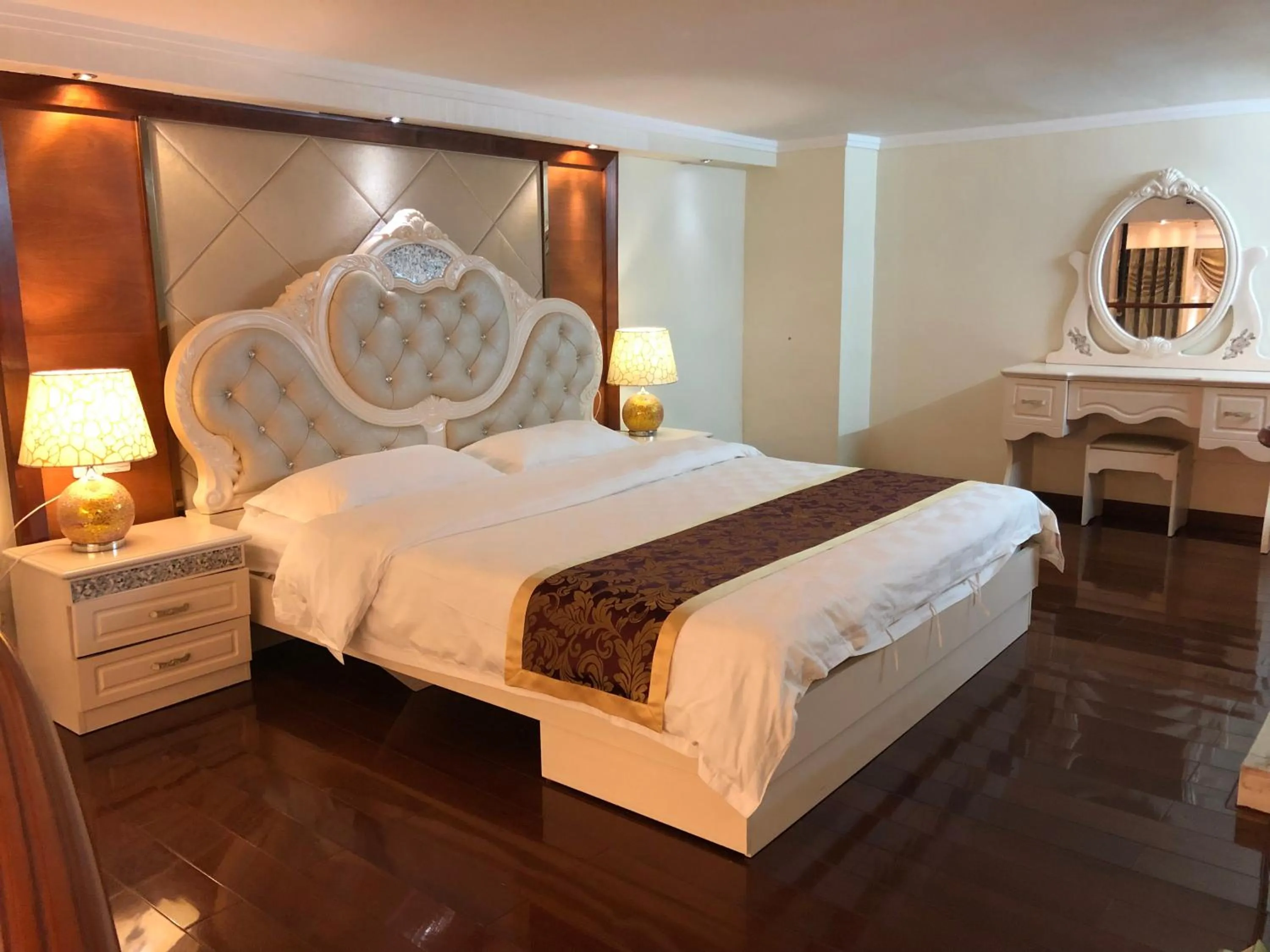 Bedroom, Bed in Louidon Mega Apartment Of Kam Rueng Plaza - Sunshine Apartment