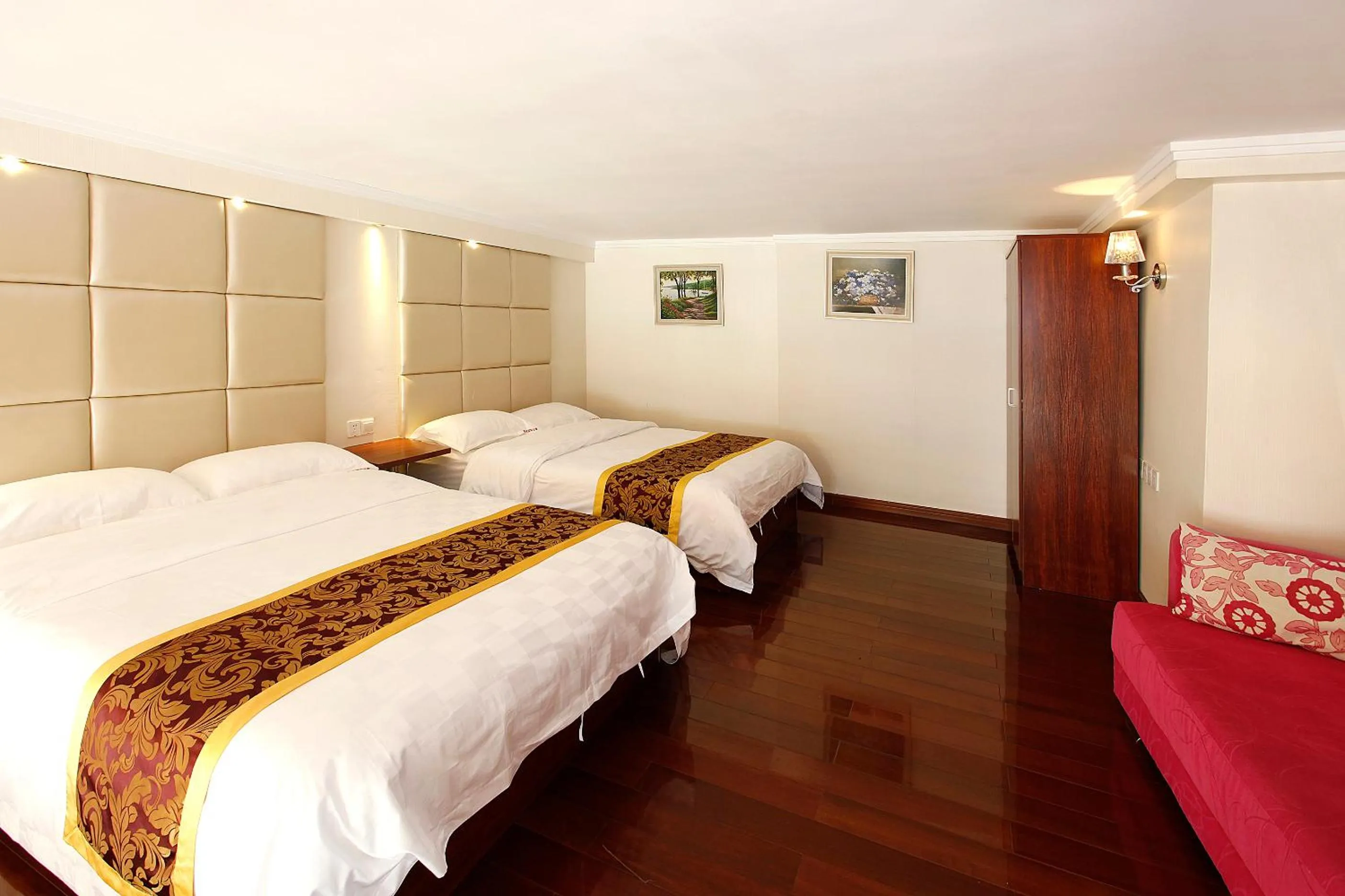 Bedroom, Bed in Louidon Mega Apartment Of Kam Rueng Plaza - Sunshine Apartment