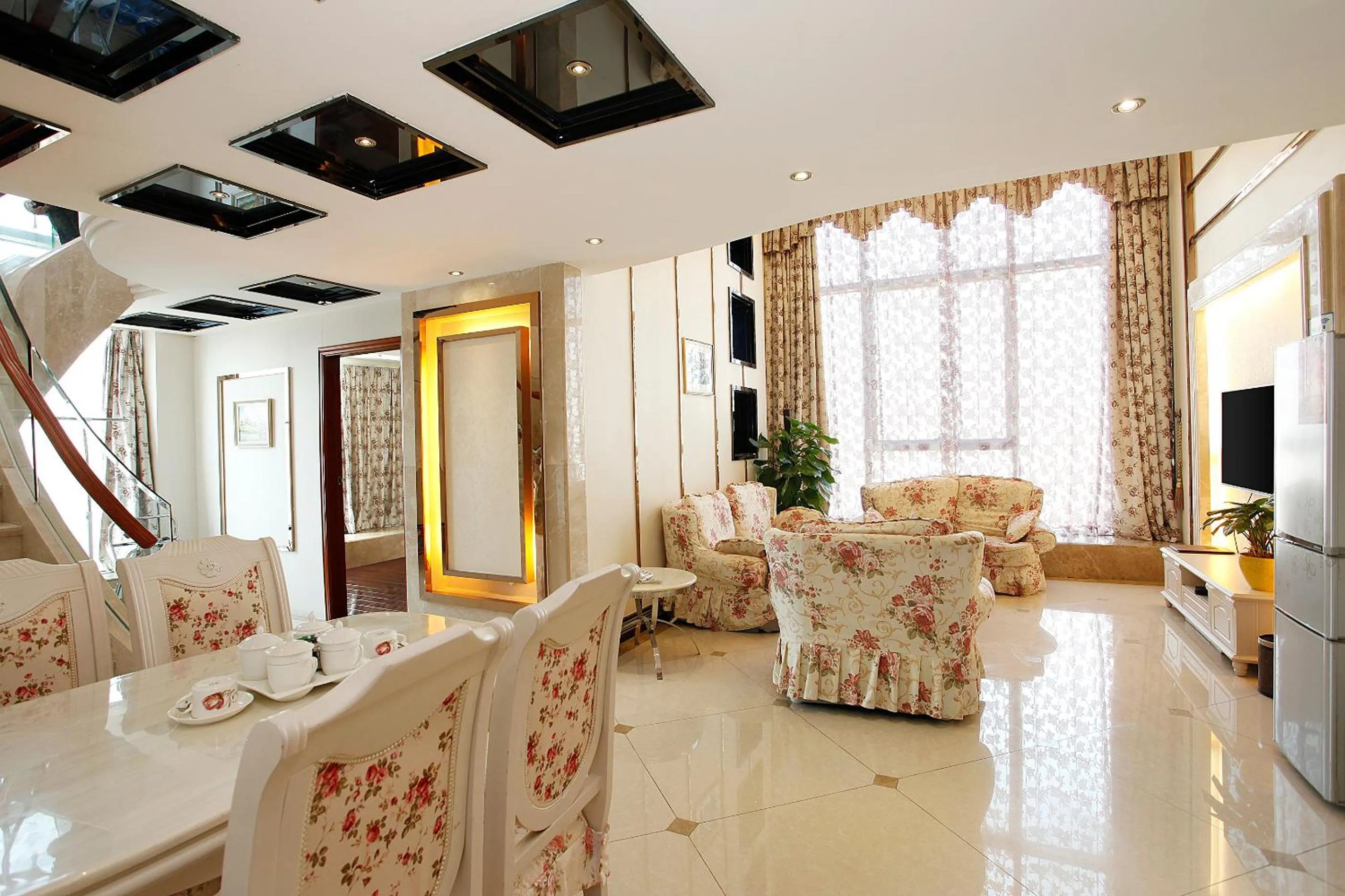 Living room in Louidon Mega Apartment Of Kam Rueng Plaza - Sunshine Apartment