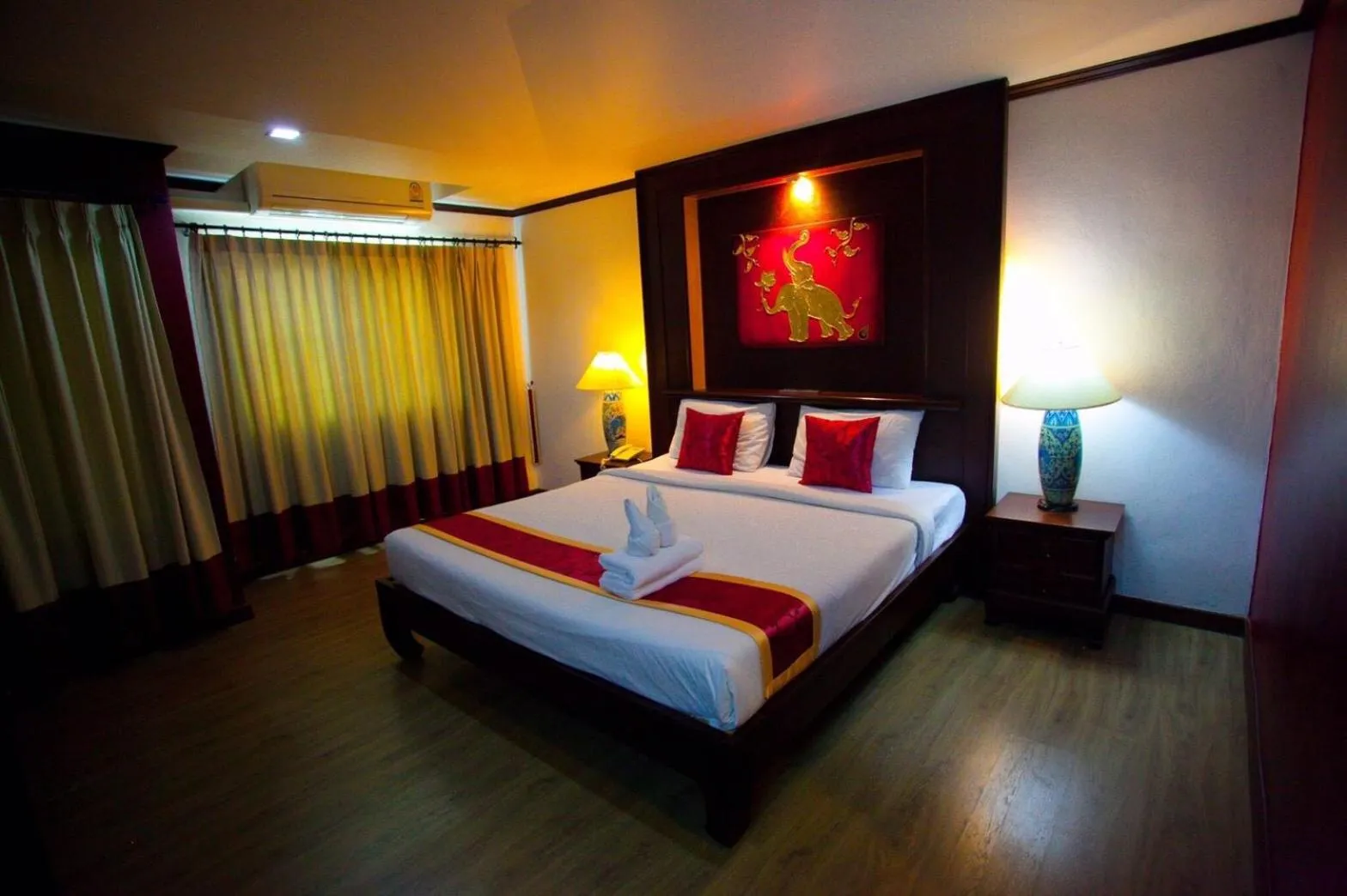 Bed in Chour Palace Hotel