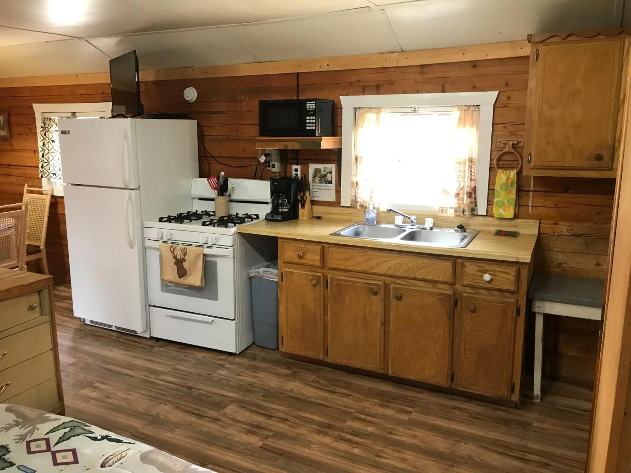 Grandview Cabins & RV Resort