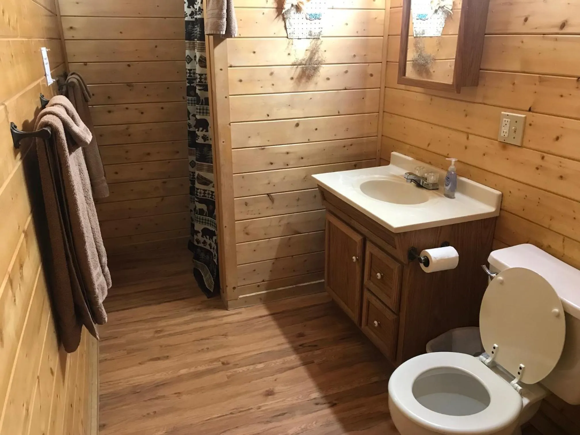 Grandview Cabins & RV Resort