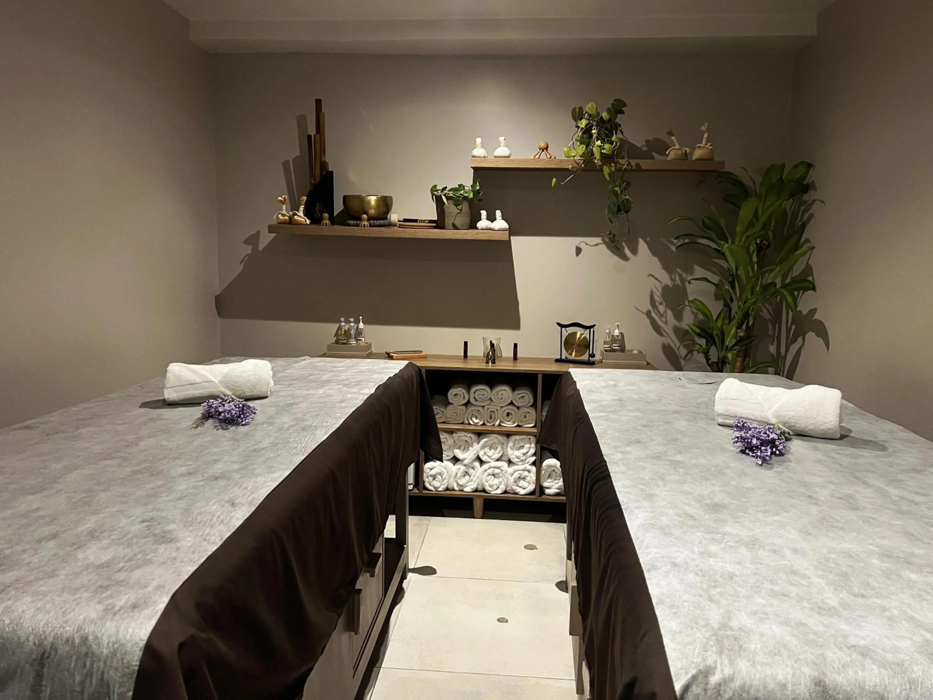 Spa and wellness centre/facilities, Bed in York Medellin, Curio Collection by Hilton