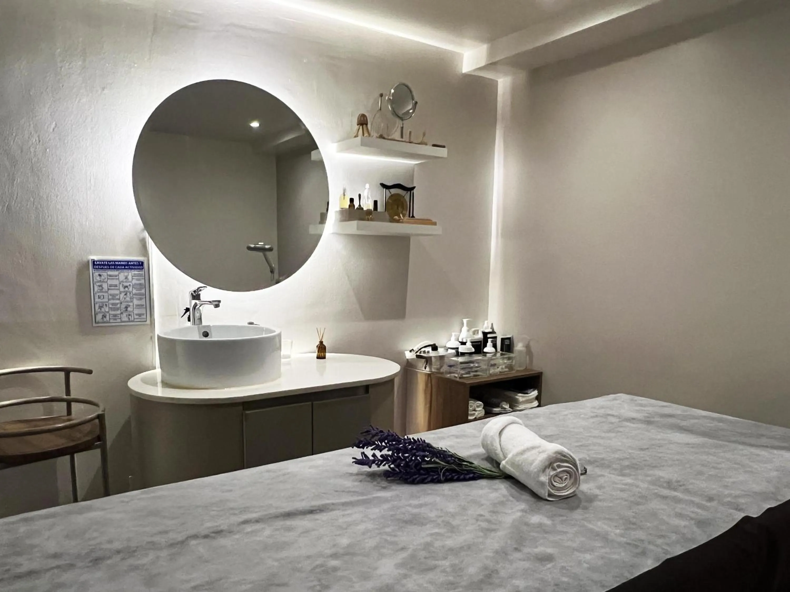 Spa and wellness centre/facilities, Bed in York Medellin, Curio Collection by Hilton